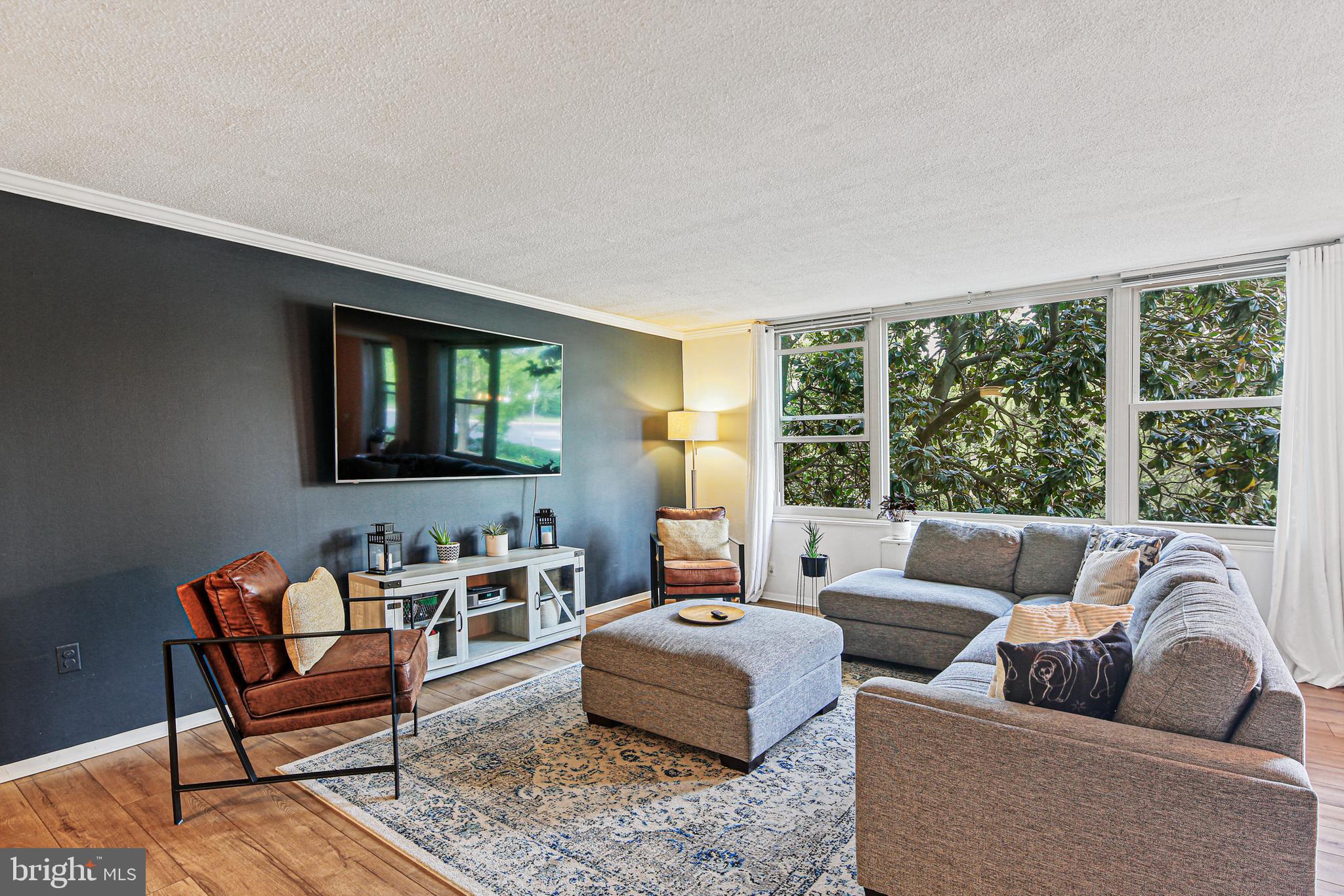 ROLAND PARK - Residential