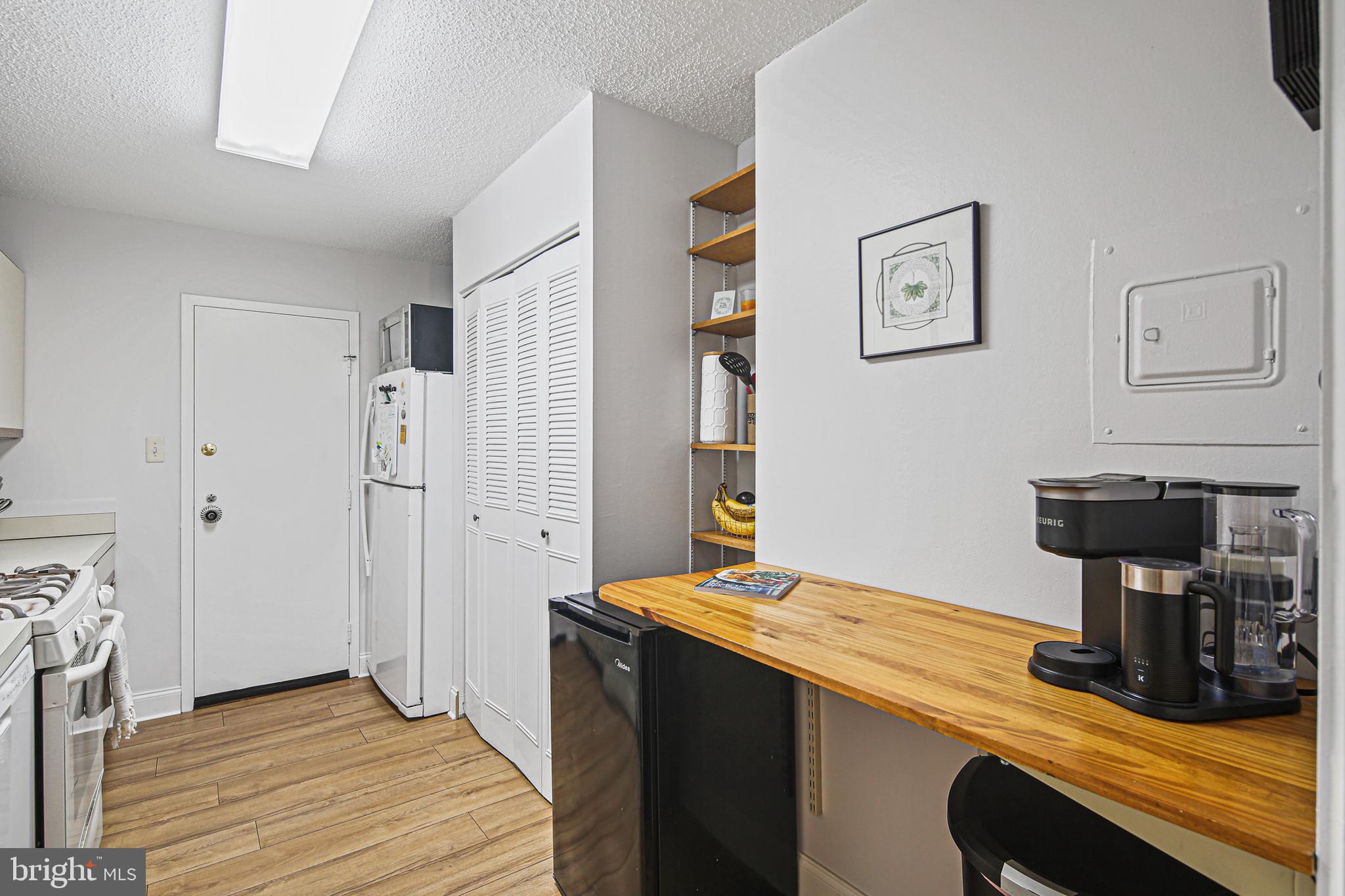 ROLAND PARK - Residential