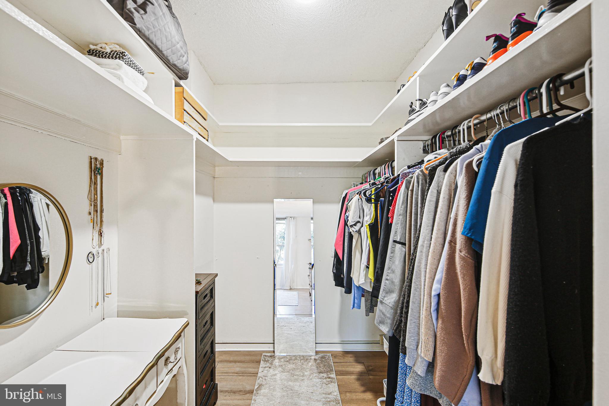 ROLAND PARK - Residential