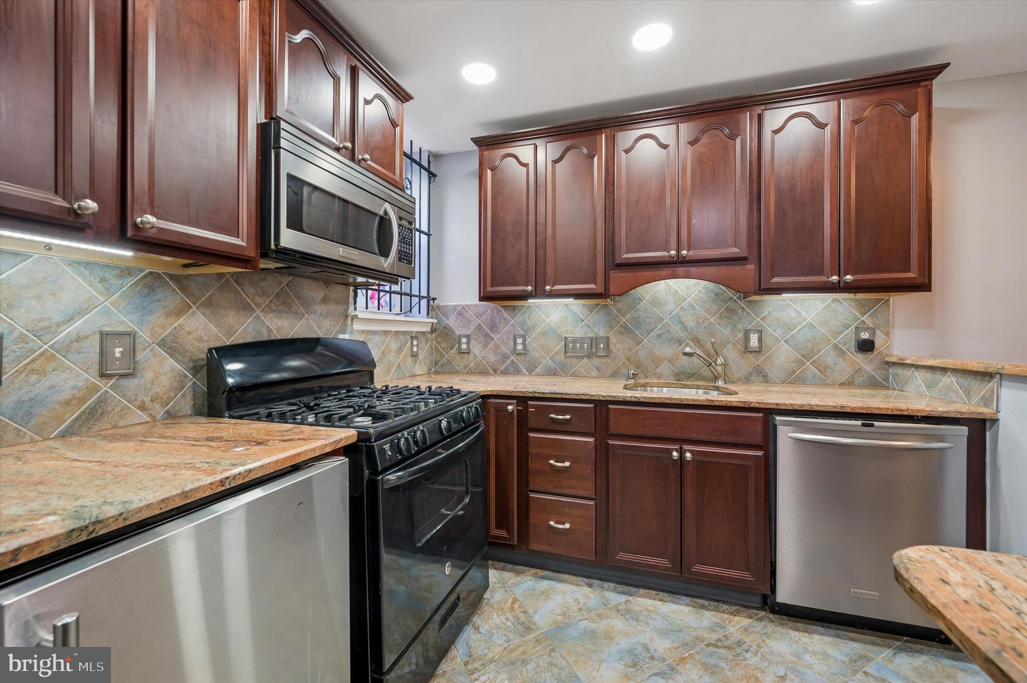PHILADELPHIA - Residential