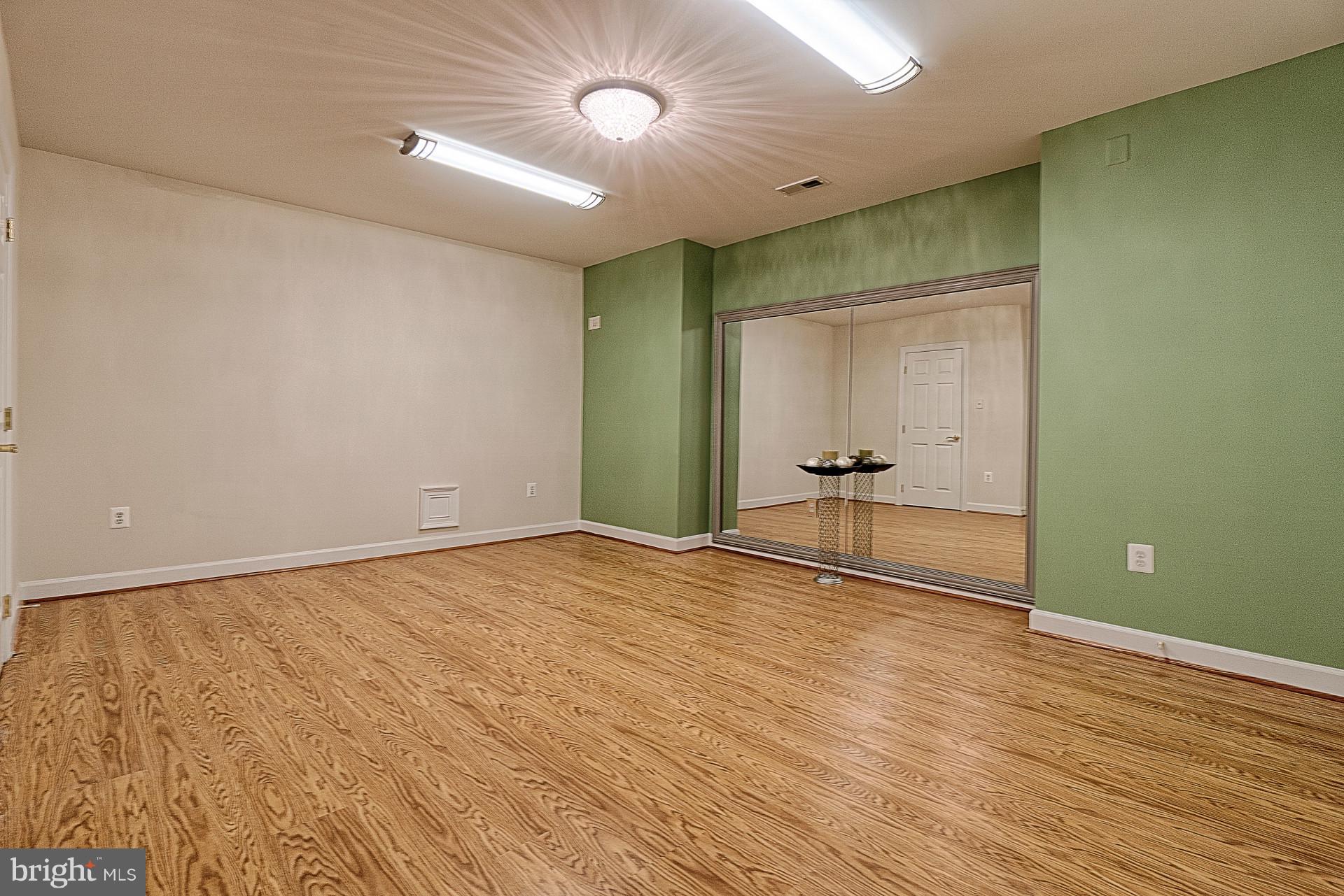 NICHOLS RUN ESTATES - Residential