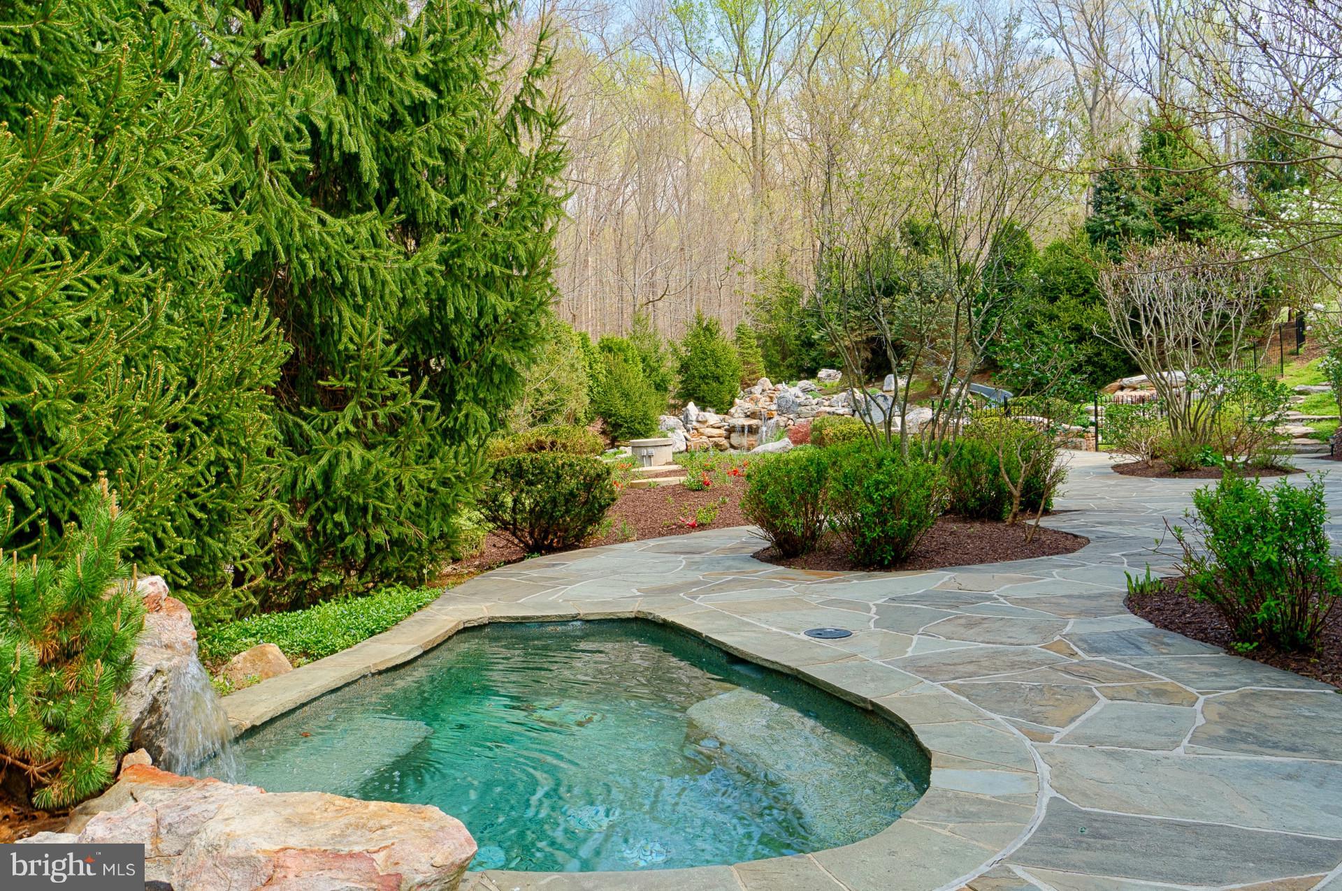 NICHOLS RUN ESTATES - Residential