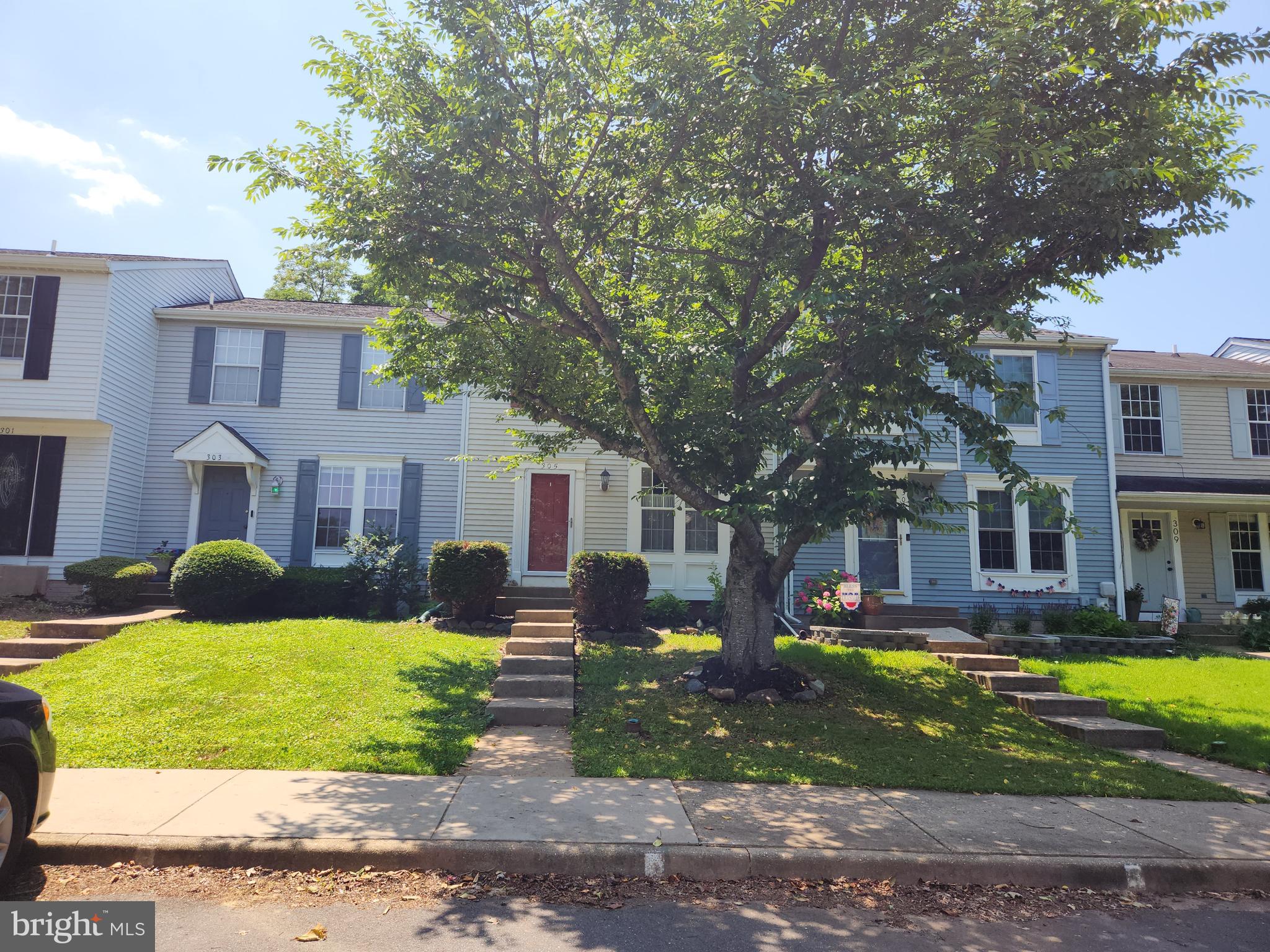 305 LOGAN COURT