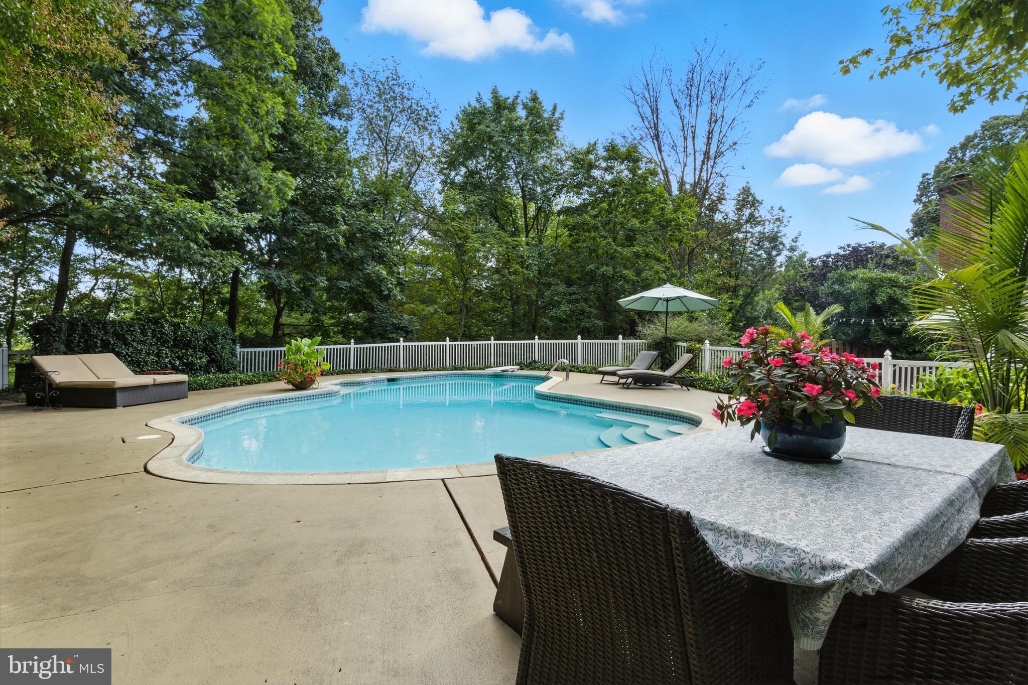 EAST YORK - Residential