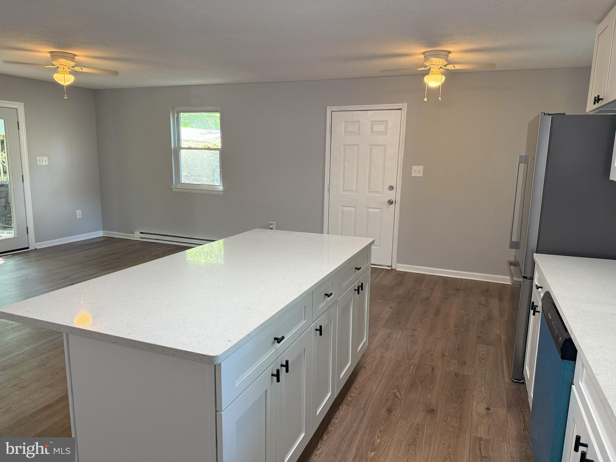 WHITE SANDS - Residential