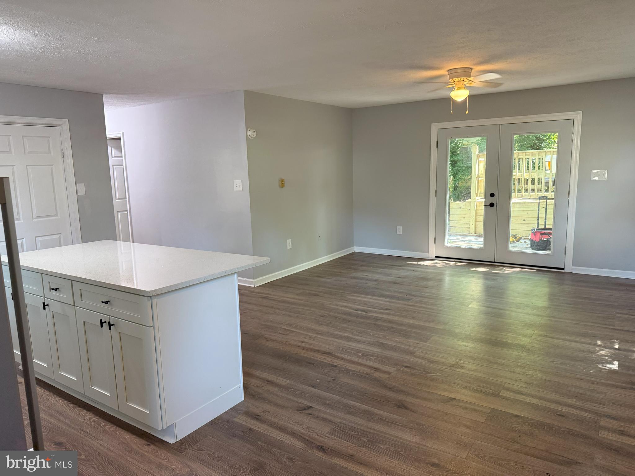 WHITE SANDS - Residential