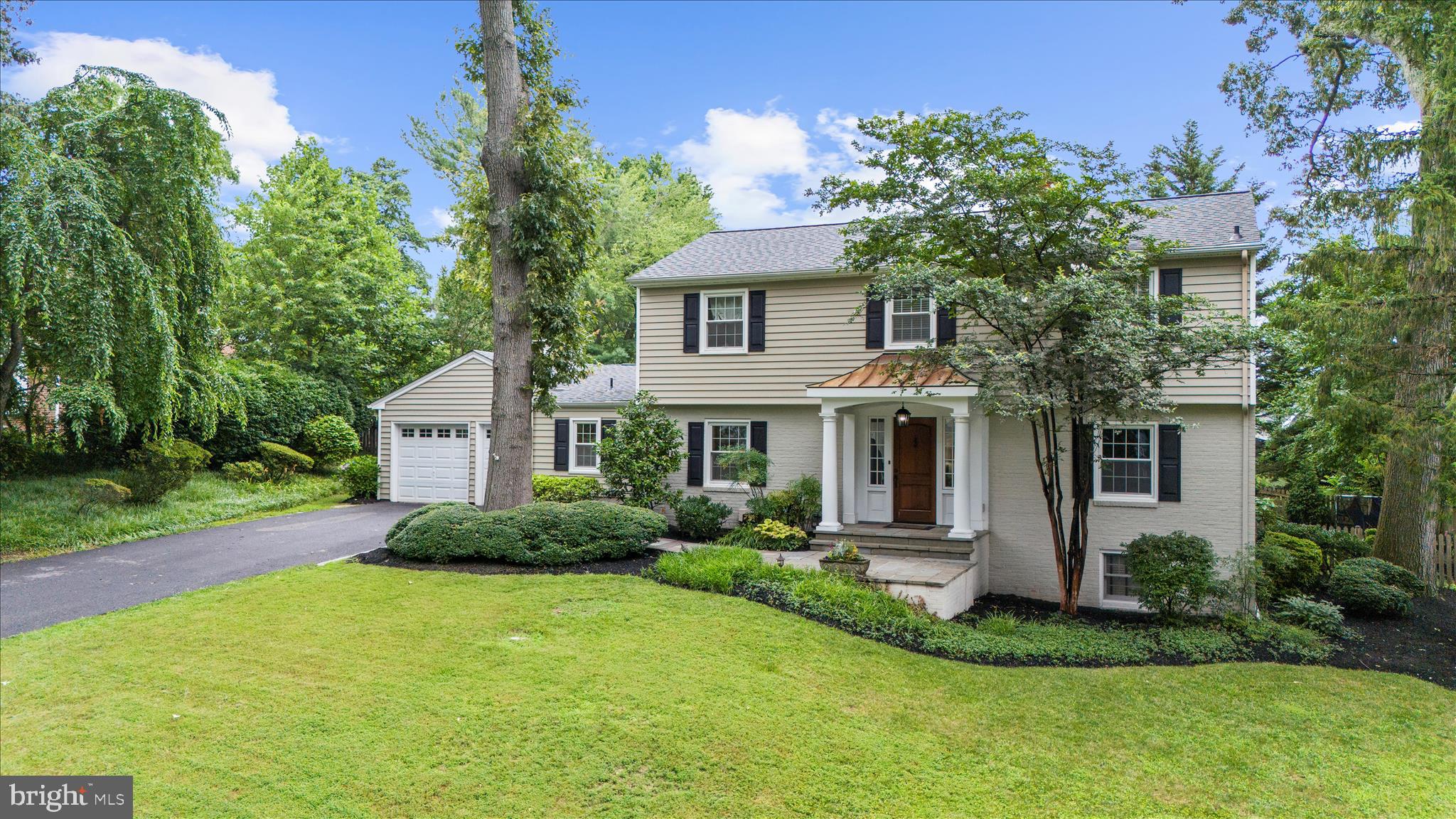 305 SAINT IVES DRIVE