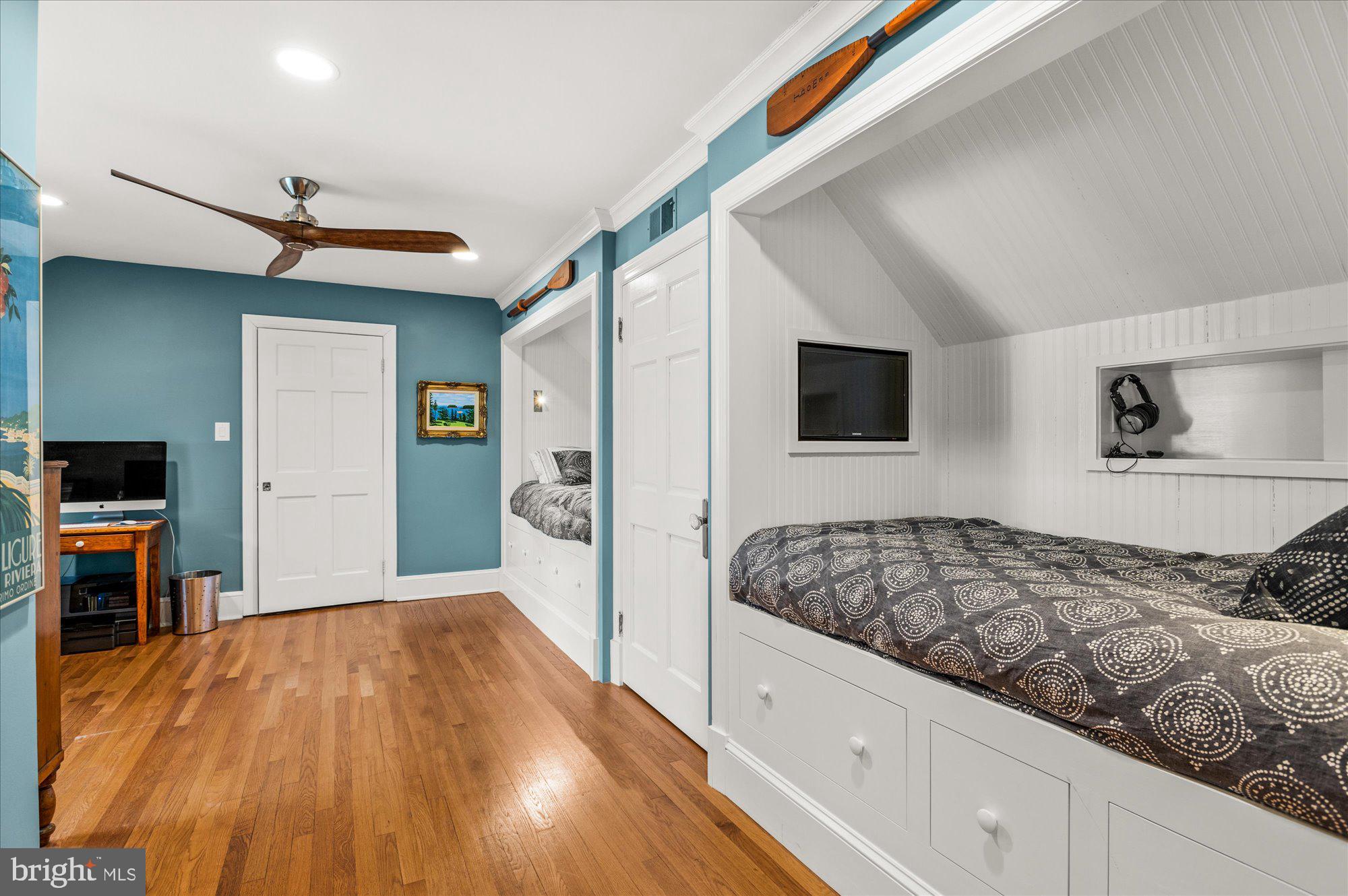 SPRING VALLEY - Residential