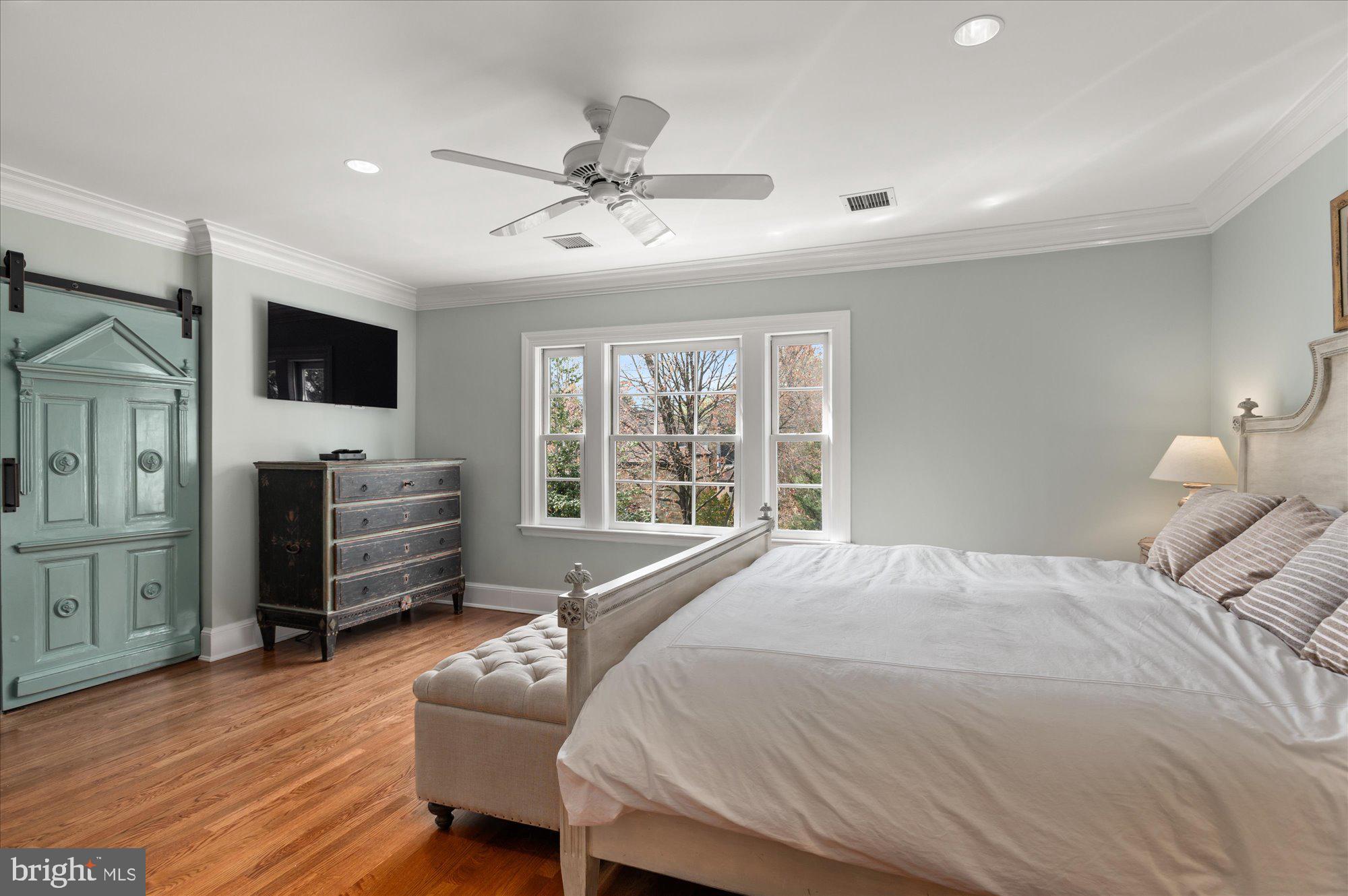 SPRING VALLEY - Residential