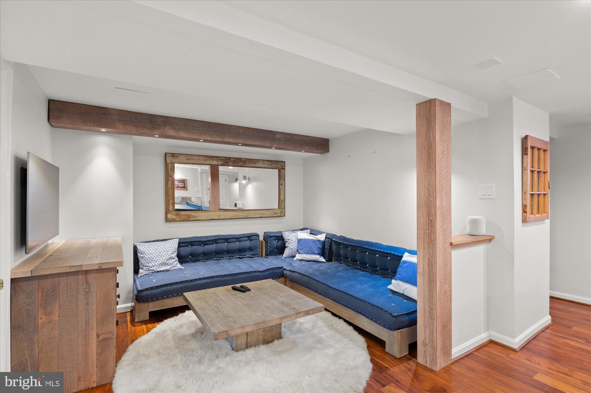 SPRING VALLEY - Residential