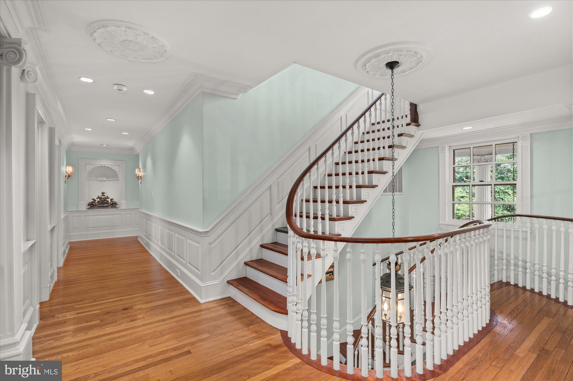 SPRING VALLEY - Residential