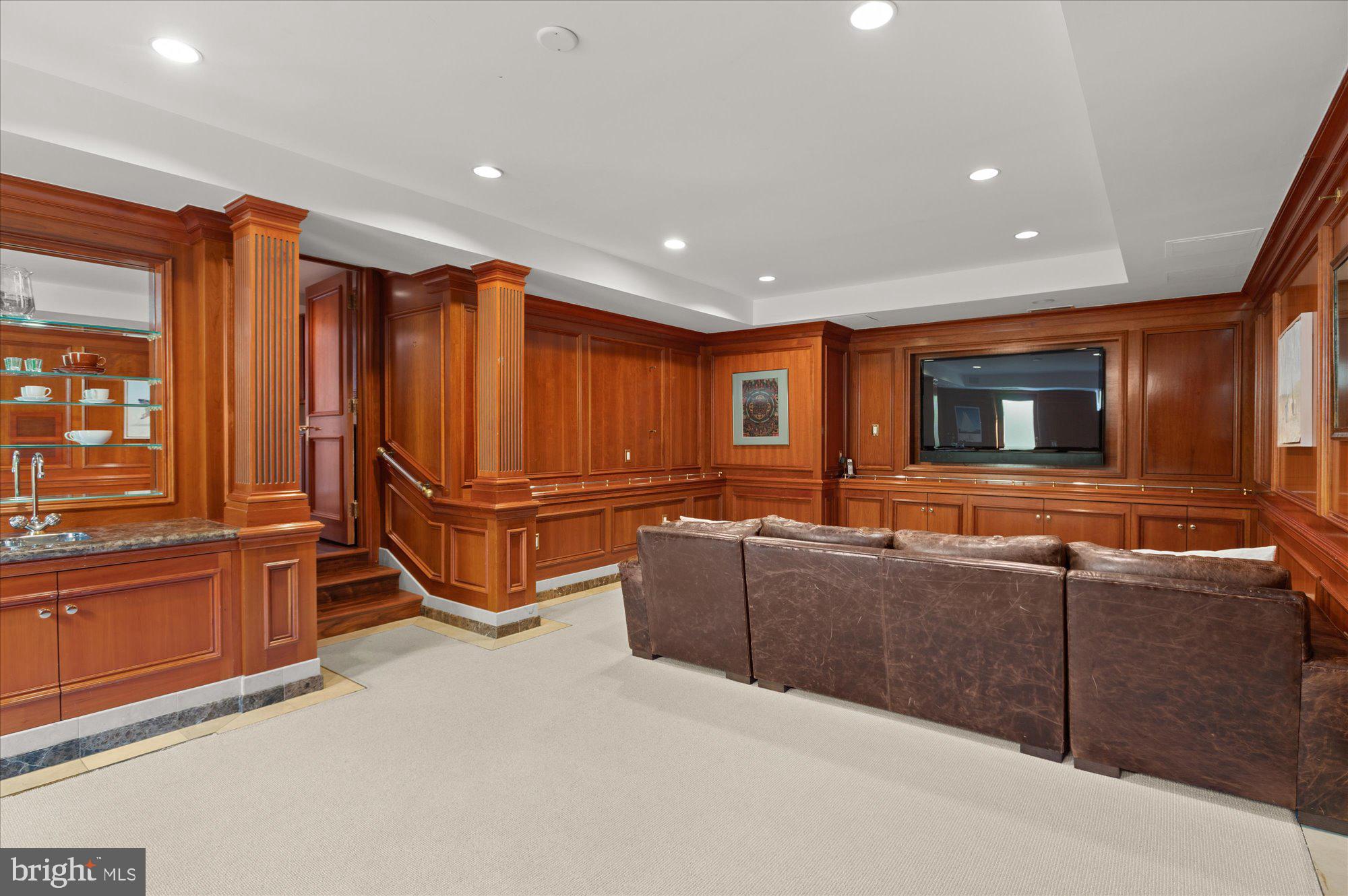 SPRING VALLEY - Residential