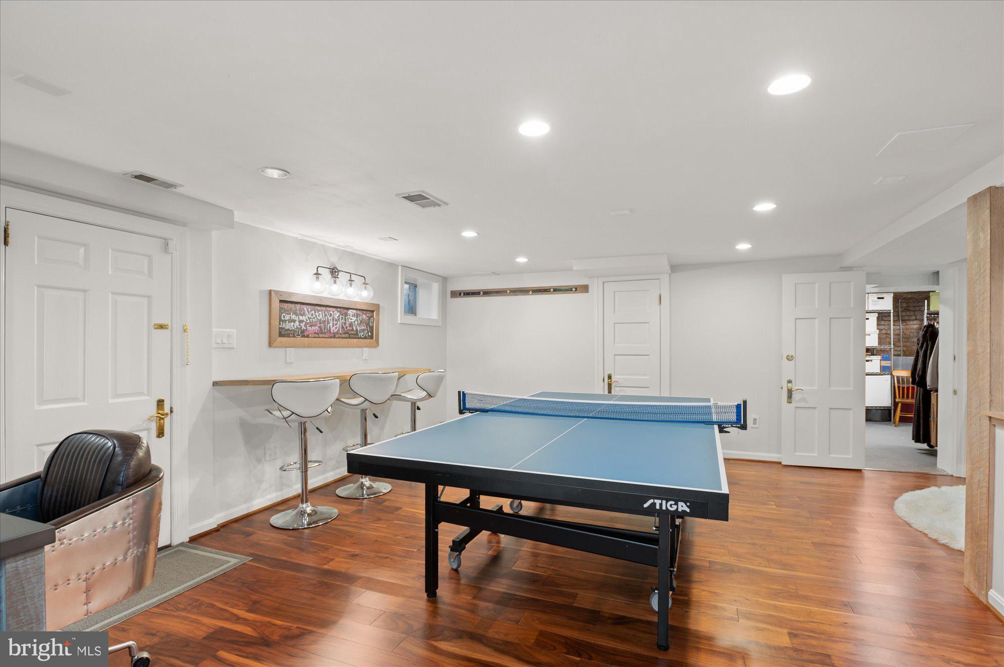 SPRING VALLEY - Residential