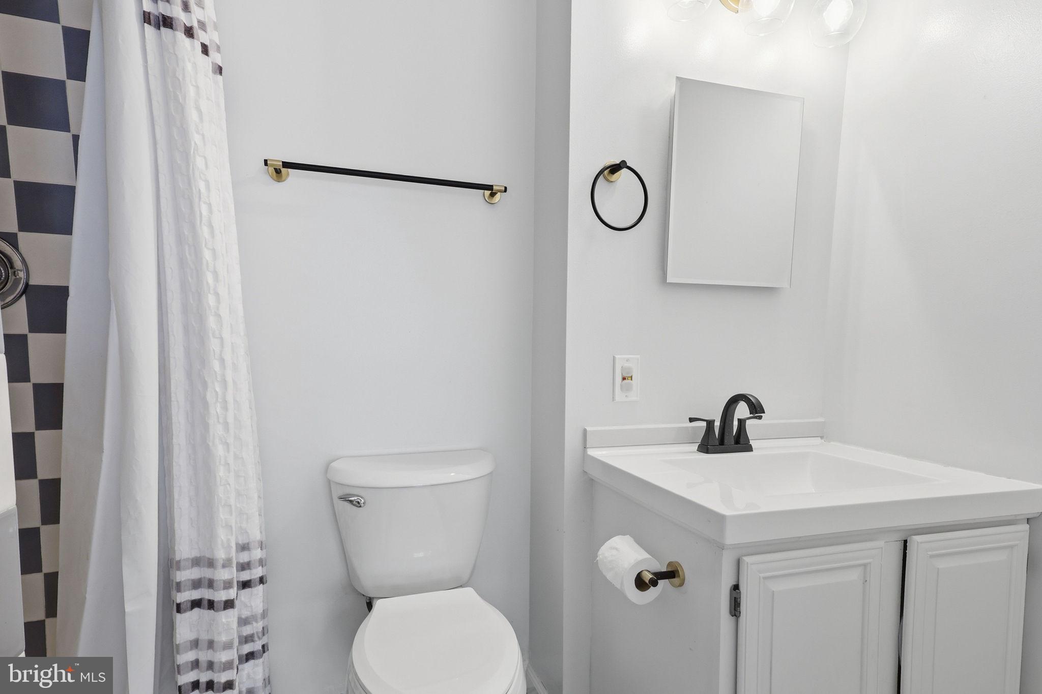 DEVILS REACH CONDOS - Residential