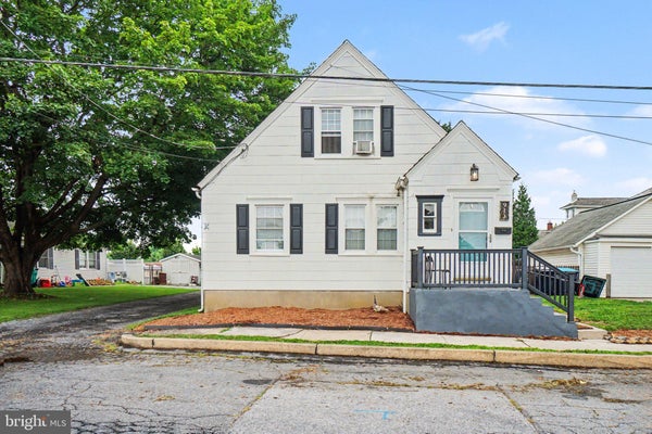911 W CHERRY ST, PALMYRA, PA 17078 - Image db9285bc2fabe9e45f3d9e3bc86da08c/1398589501