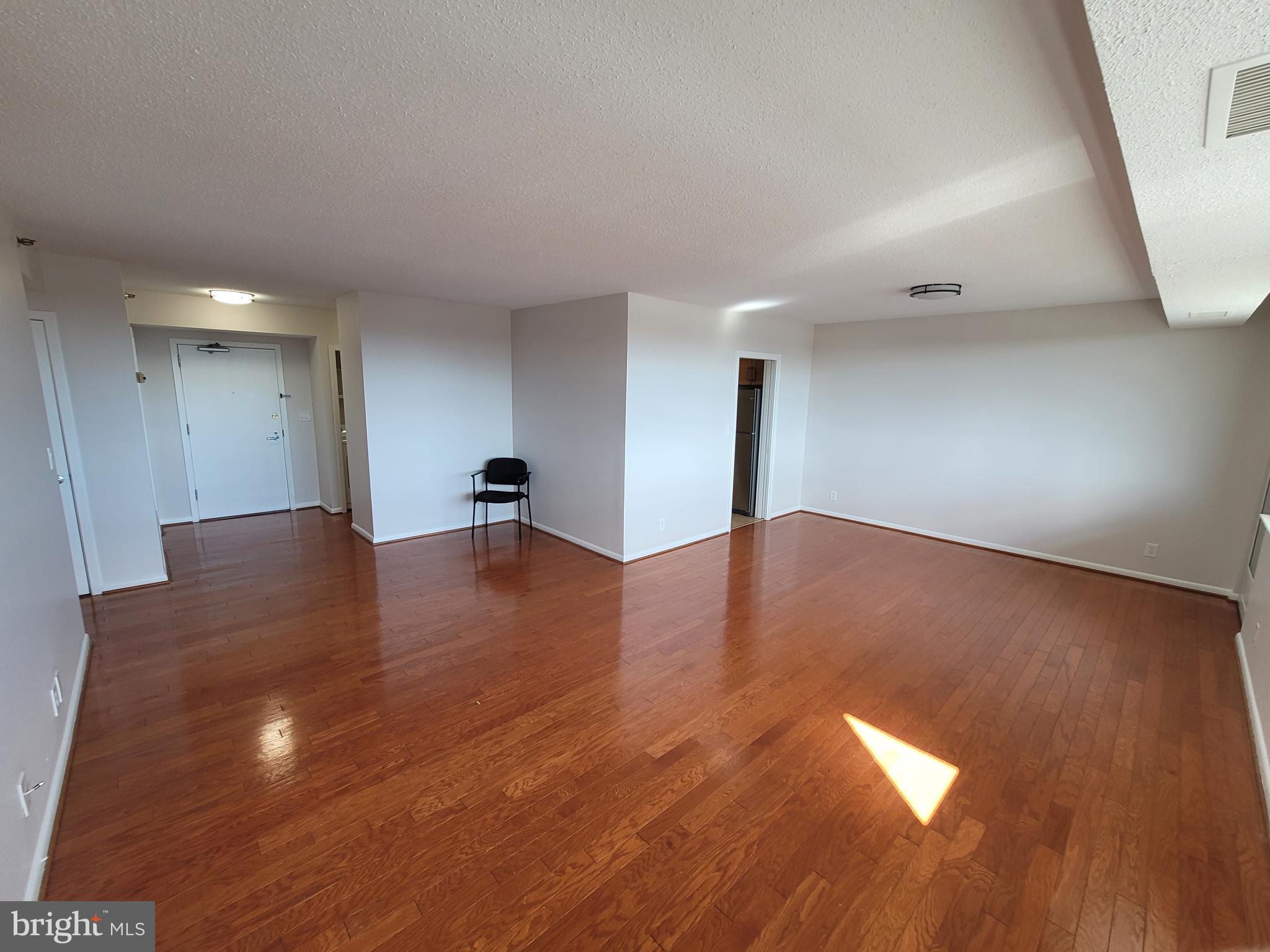 SKYLINE SQUARE CONDO - Residential