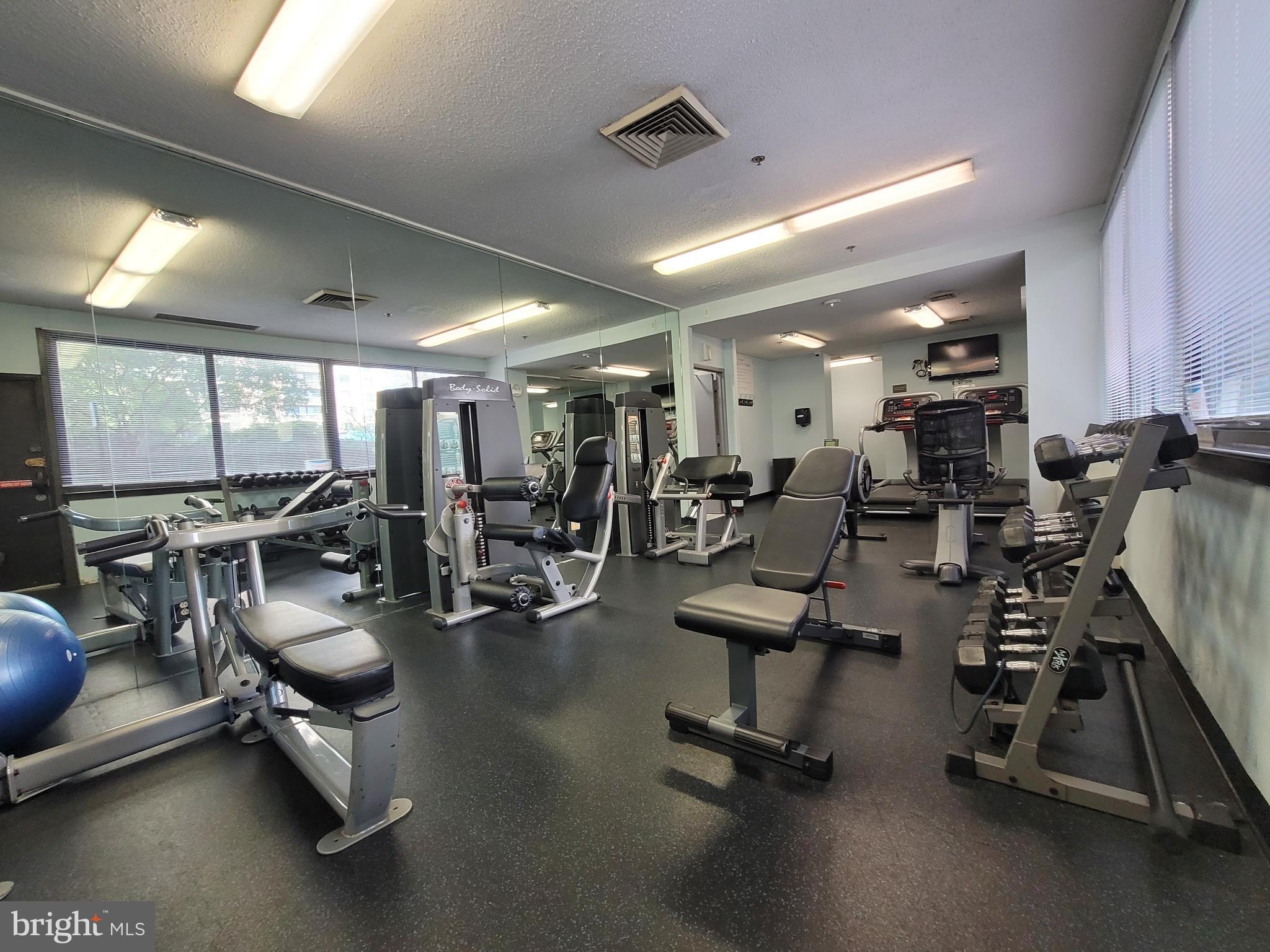 SKYLINE SQUARE CONDO - Residential