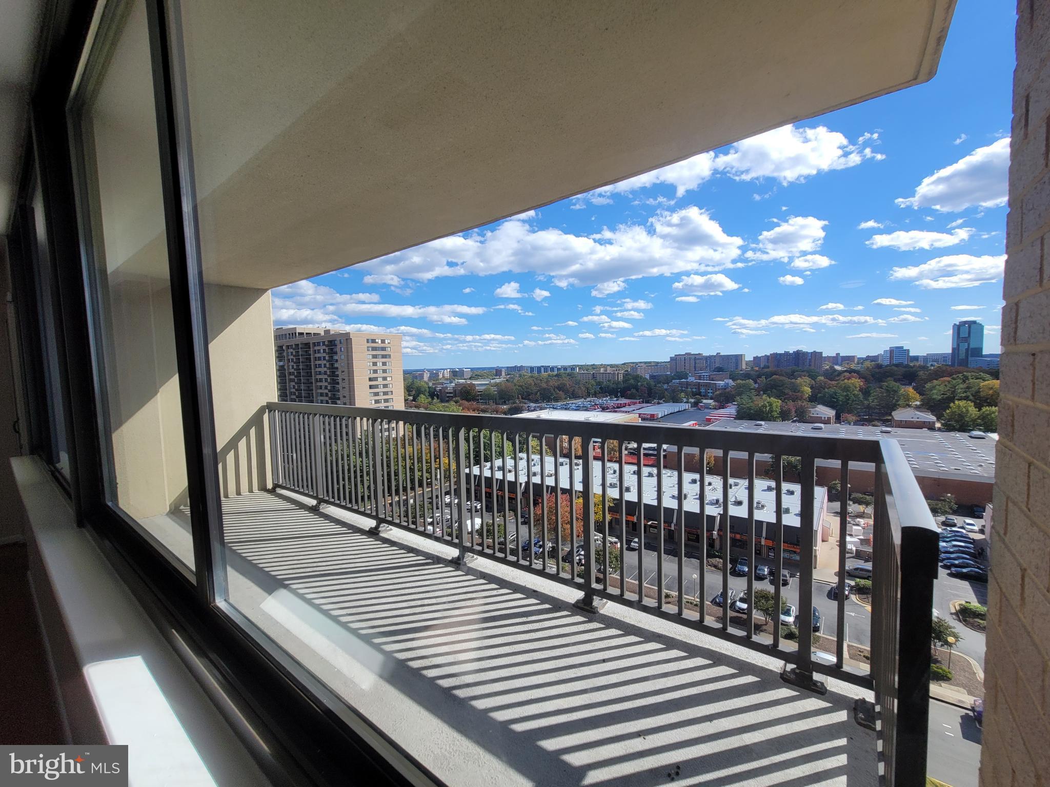 SKYLINE SQUARE CONDO - Residential