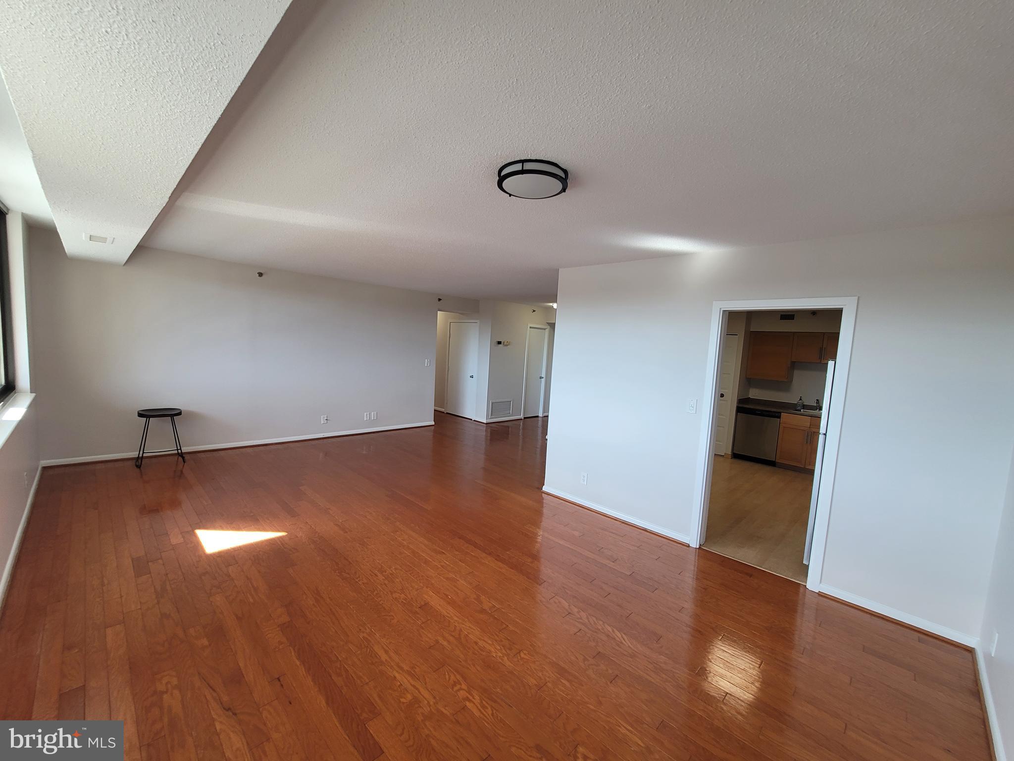 SKYLINE SQUARE CONDO - Residential