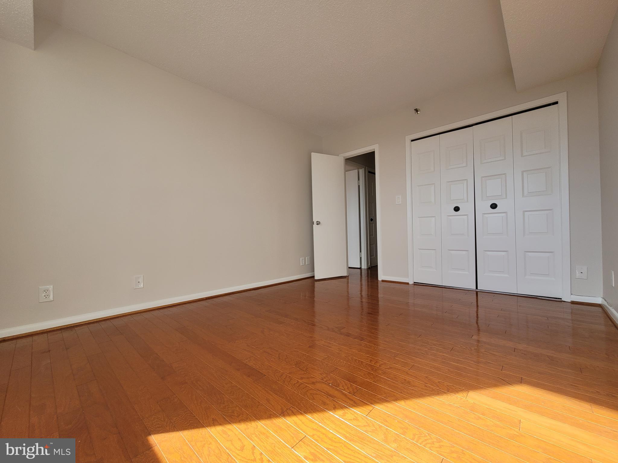 SKYLINE SQUARE CONDO - Residential