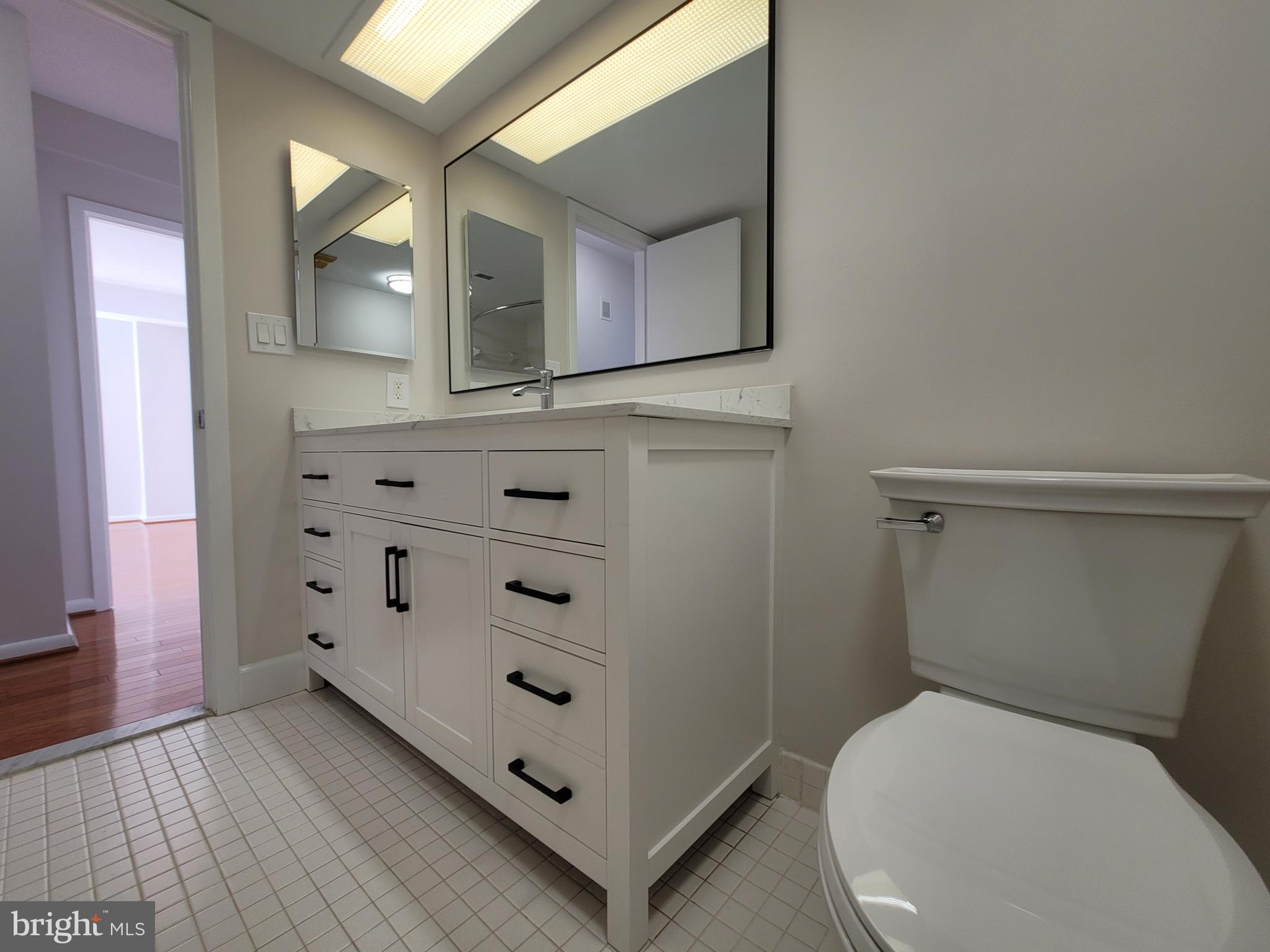 SKYLINE SQUARE CONDO - Residential