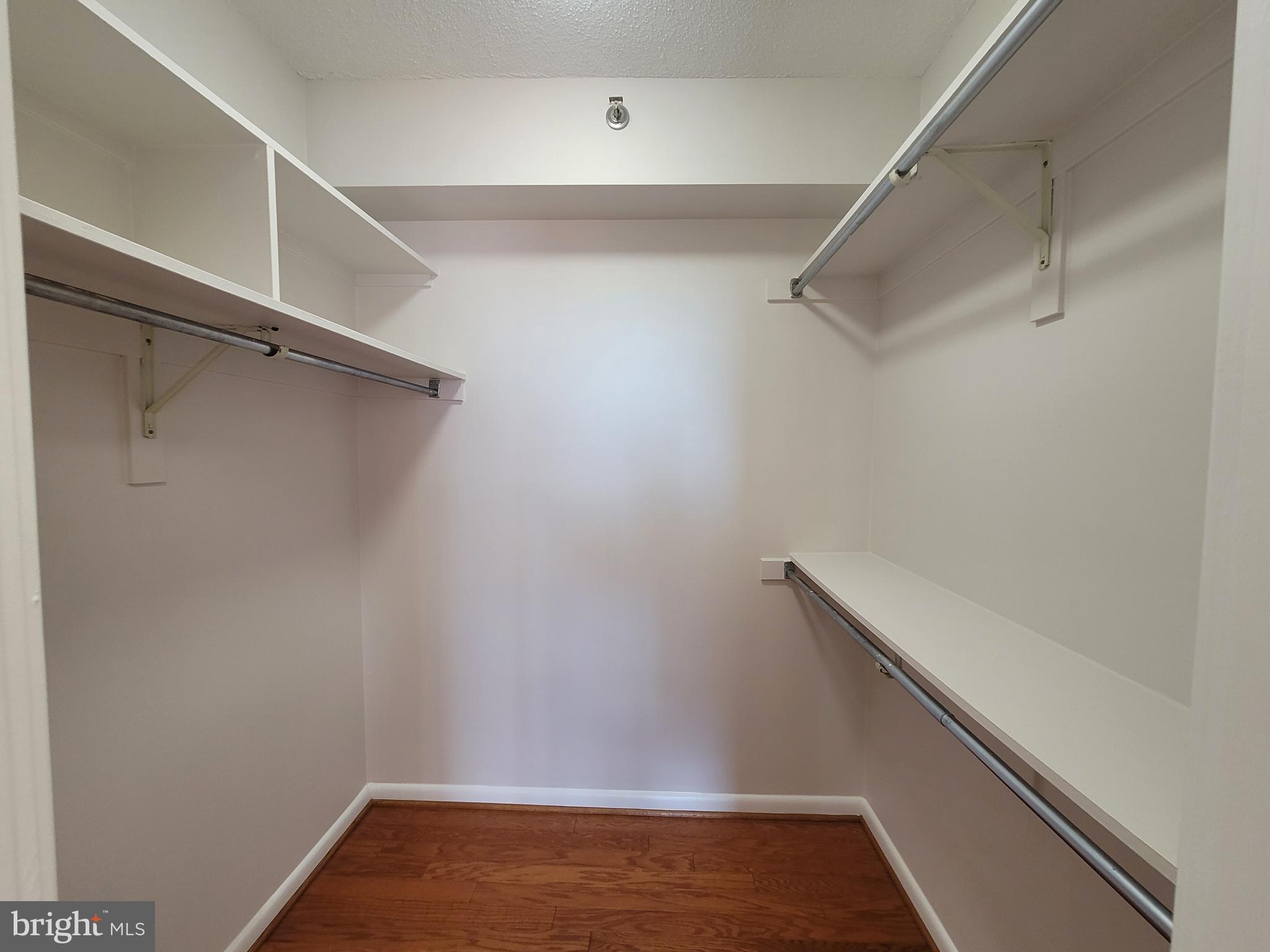 SKYLINE SQUARE CONDO - Residential