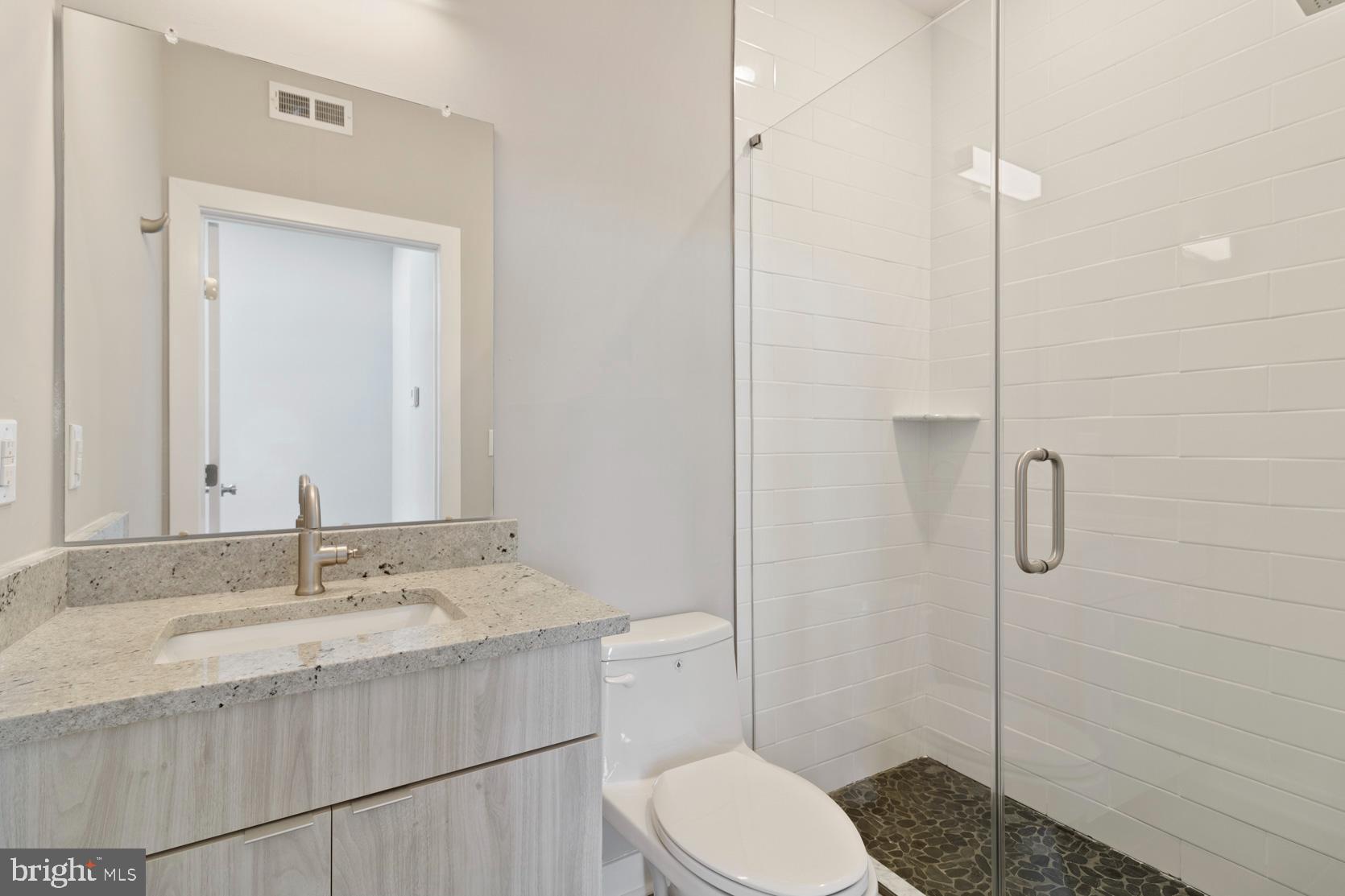 EAST KENSINGTON - Residential Lease