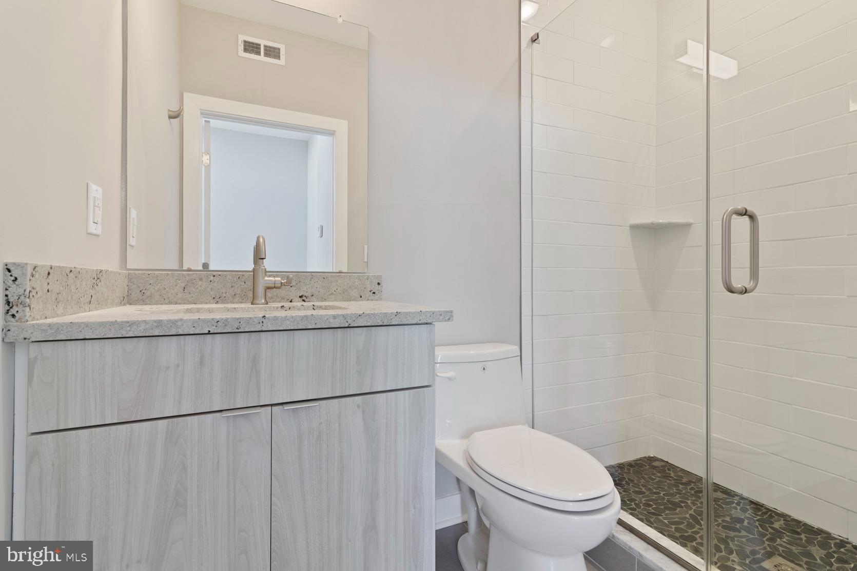 EAST KENSINGTON - Residential Lease