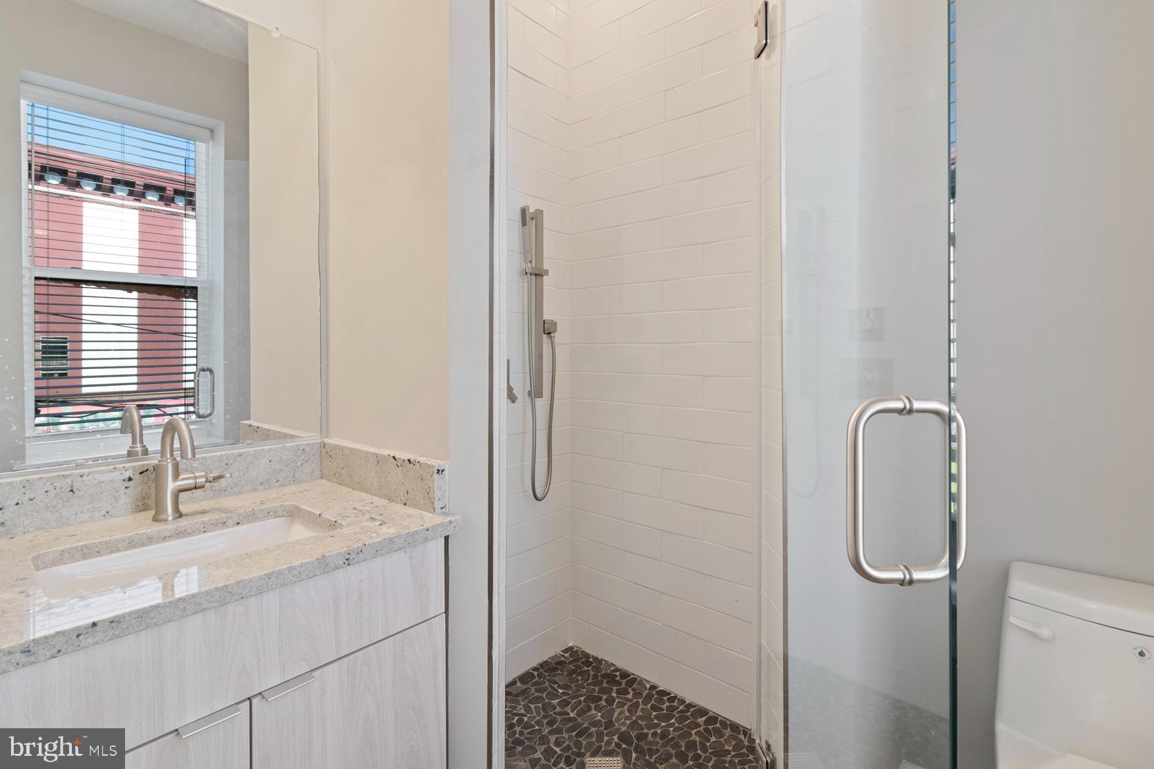 EAST KENSINGTON - Residential Lease