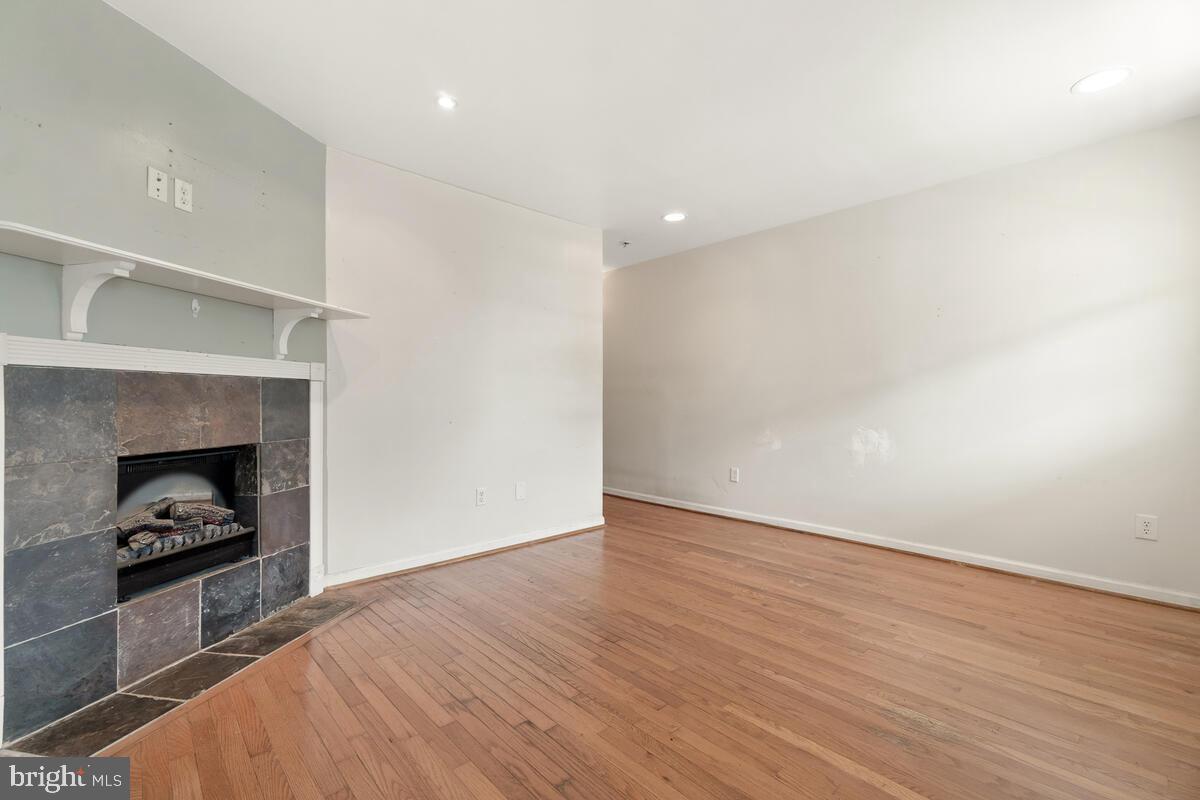 HAGERSTOWN - Residential