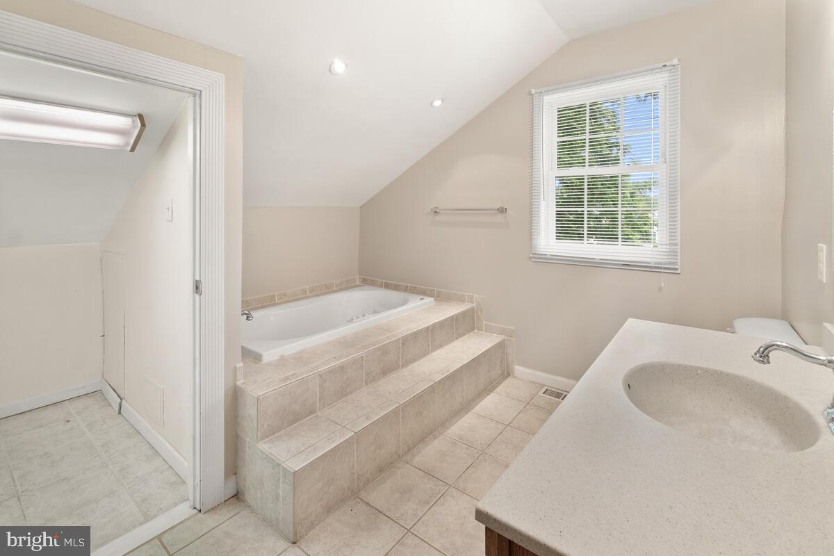 HAGERSTOWN - Residential