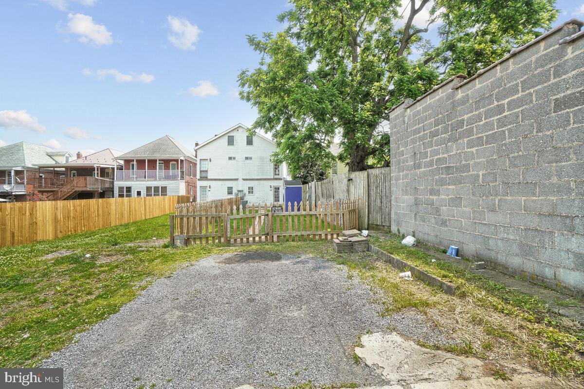 HAGERSTOWN - Residential