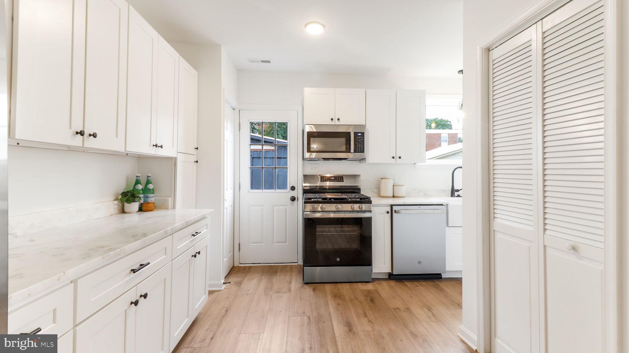 5220 BLAINE STREET NE