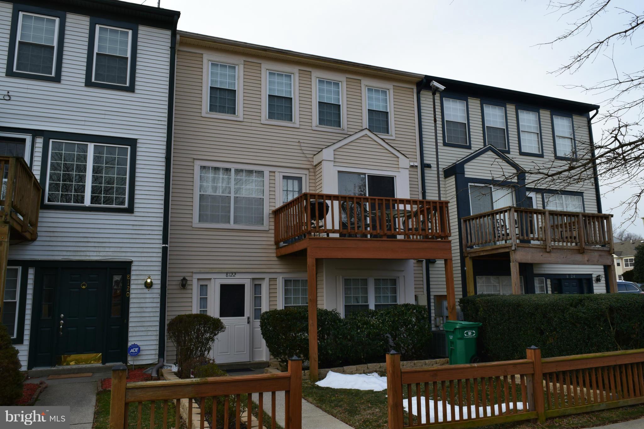 LAUREL LAKES - Residential