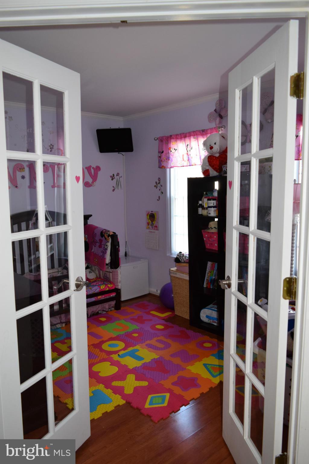 LAUREL LAKES - Residential