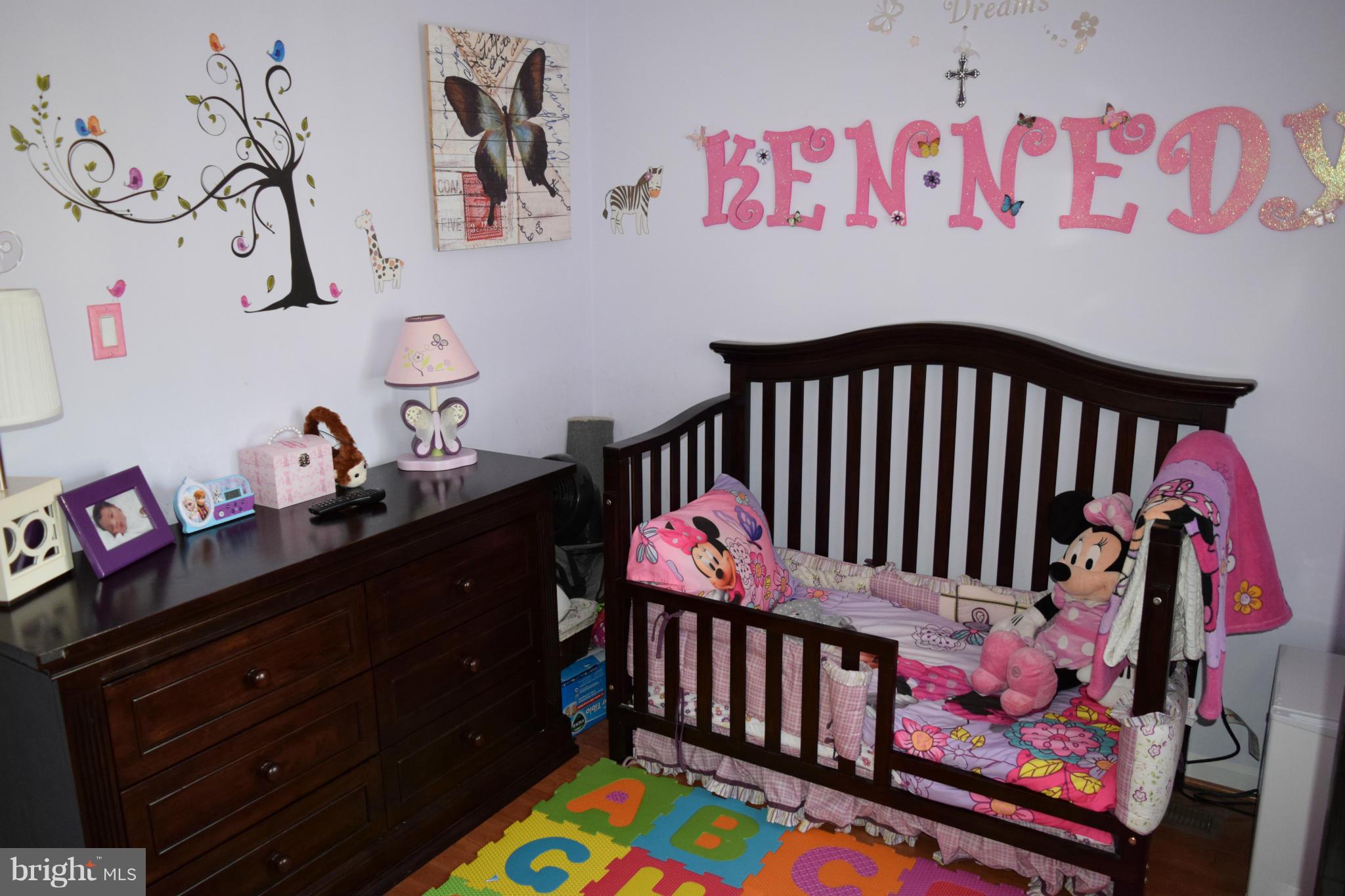 LAUREL LAKES - Residential