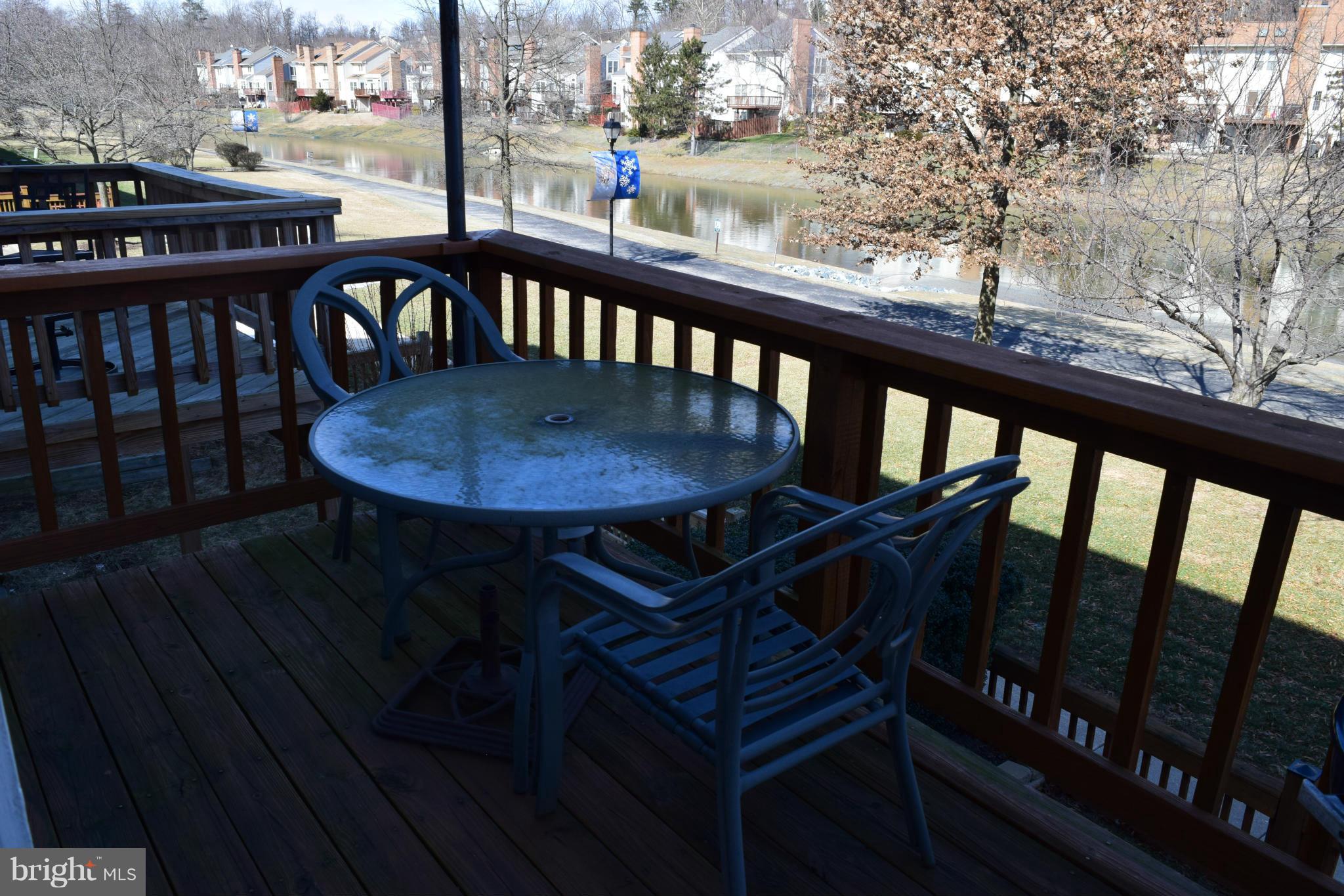 LAUREL LAKES - Residential