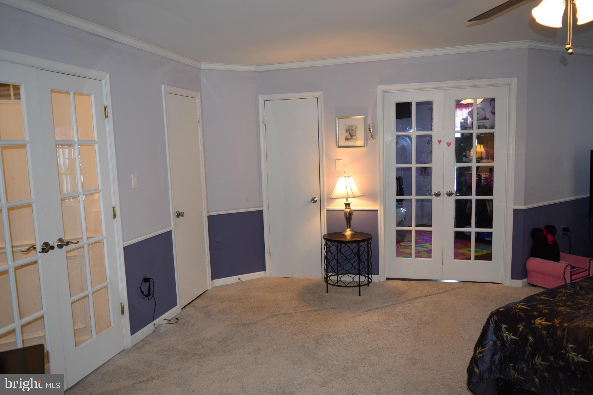 LAUREL LAKES - Residential