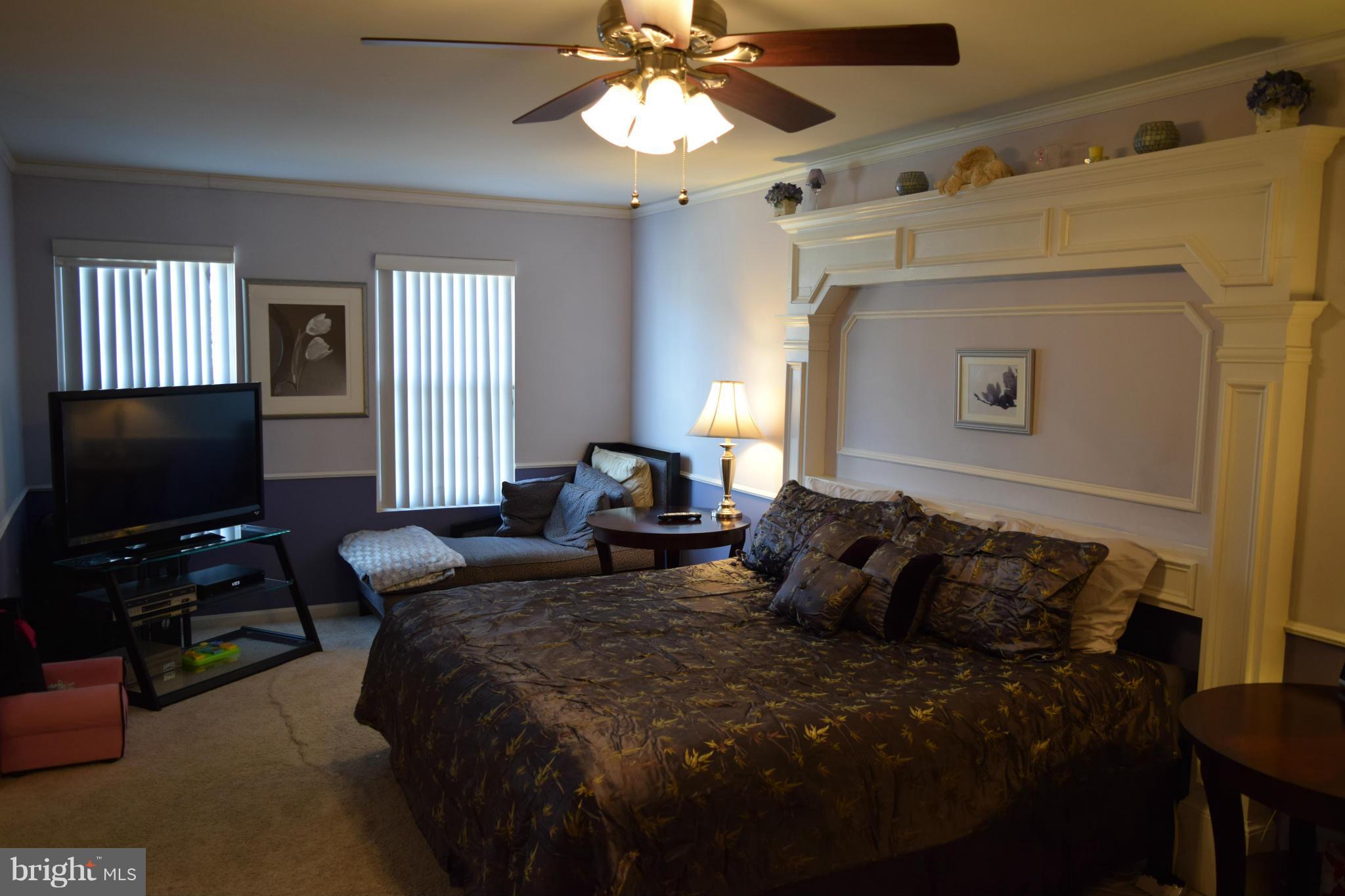 LAUREL LAKES - Residential