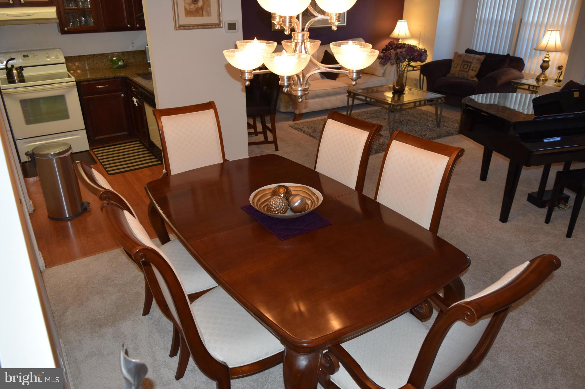 LAUREL LAKES - Residential