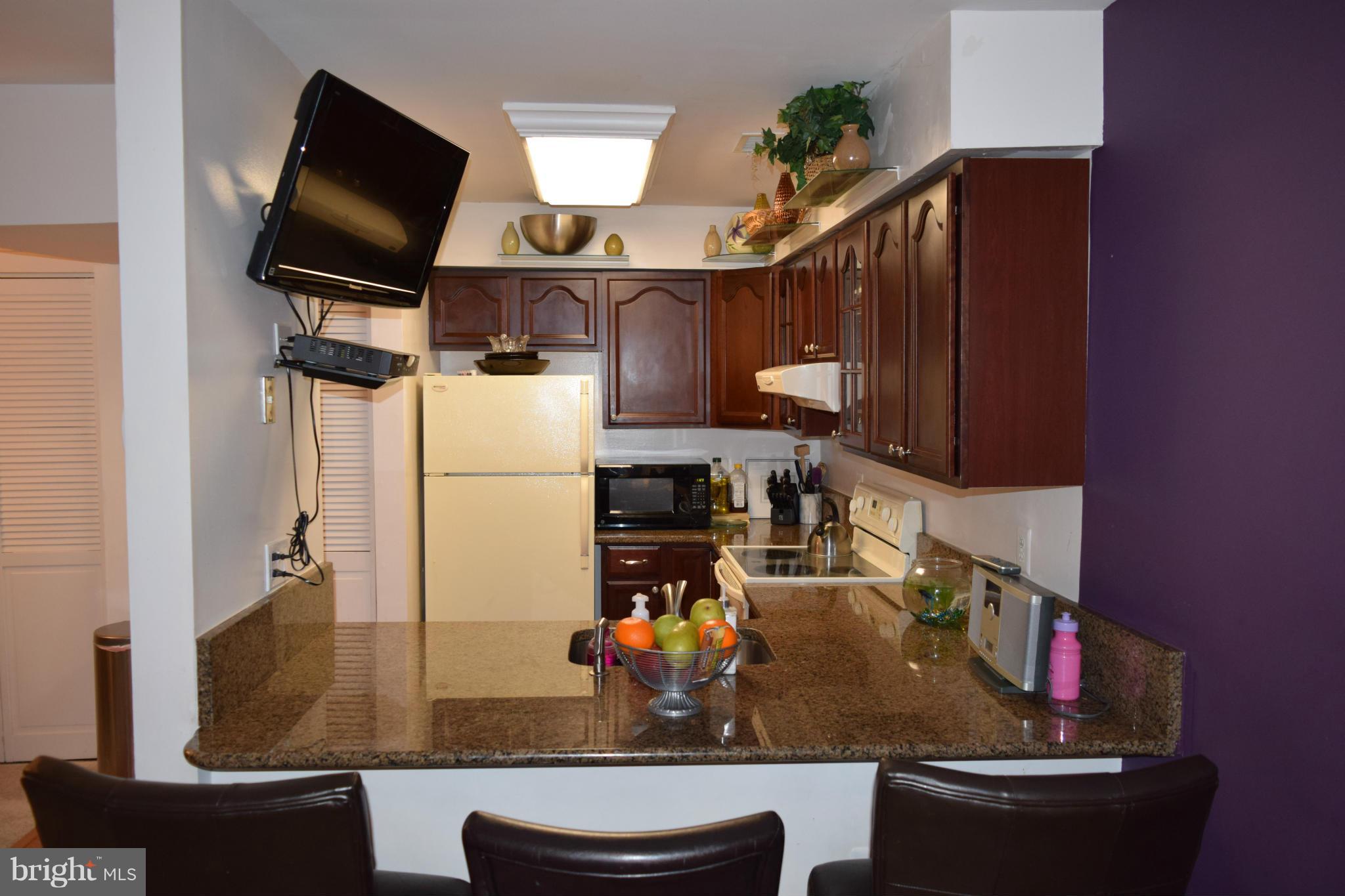 LAUREL LAKES - Residential