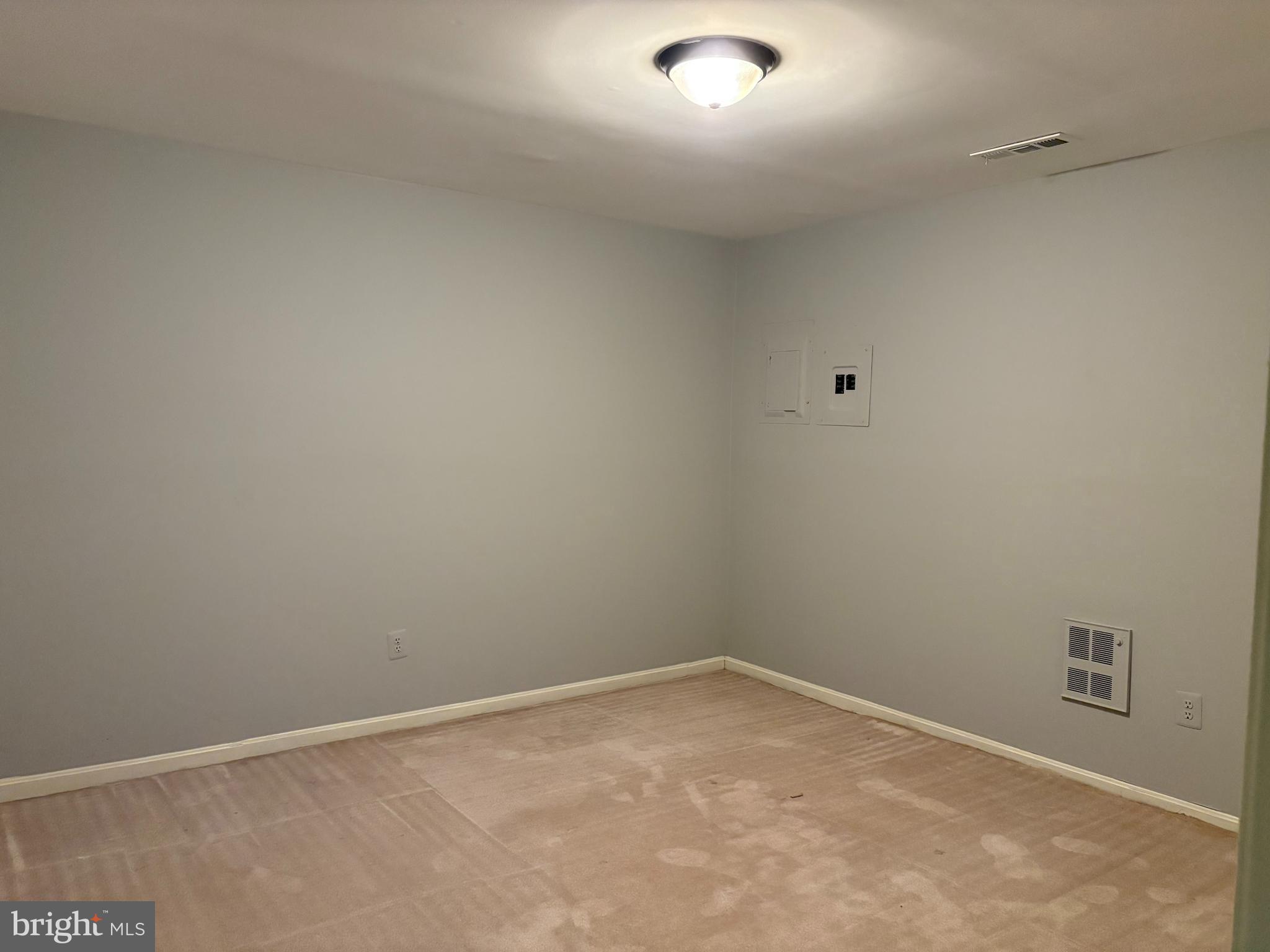 LOVETON FARMS - Residential Lease