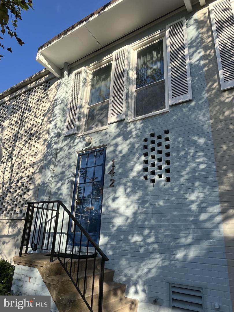 142 G STREET SW 155