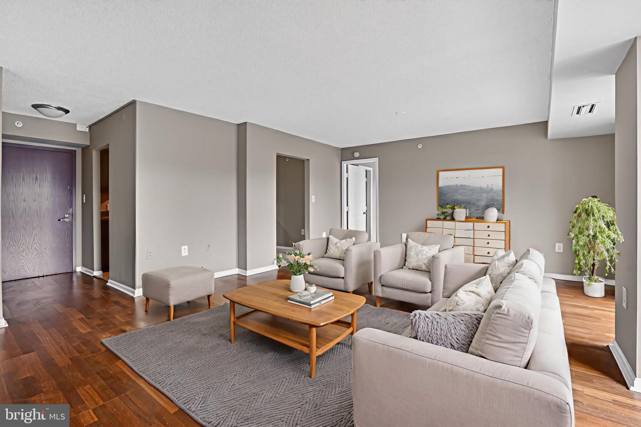 RENAISSANCE AT TYSONS - Residential