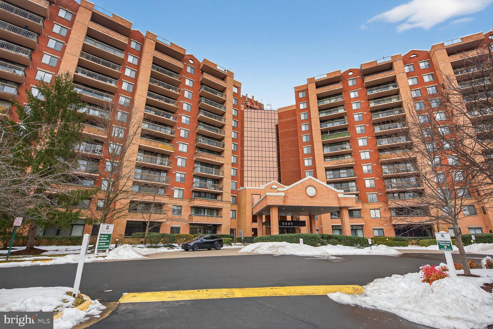 RENAISSANCE AT TYSONS - Residential