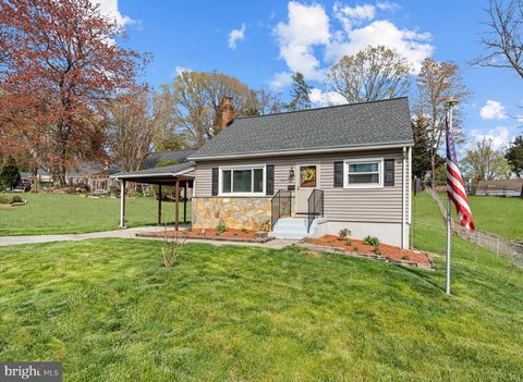 Homes For Sale - 13207 Treetop Court<br/> Prince William County, WOODBRIDGE, VA 22191