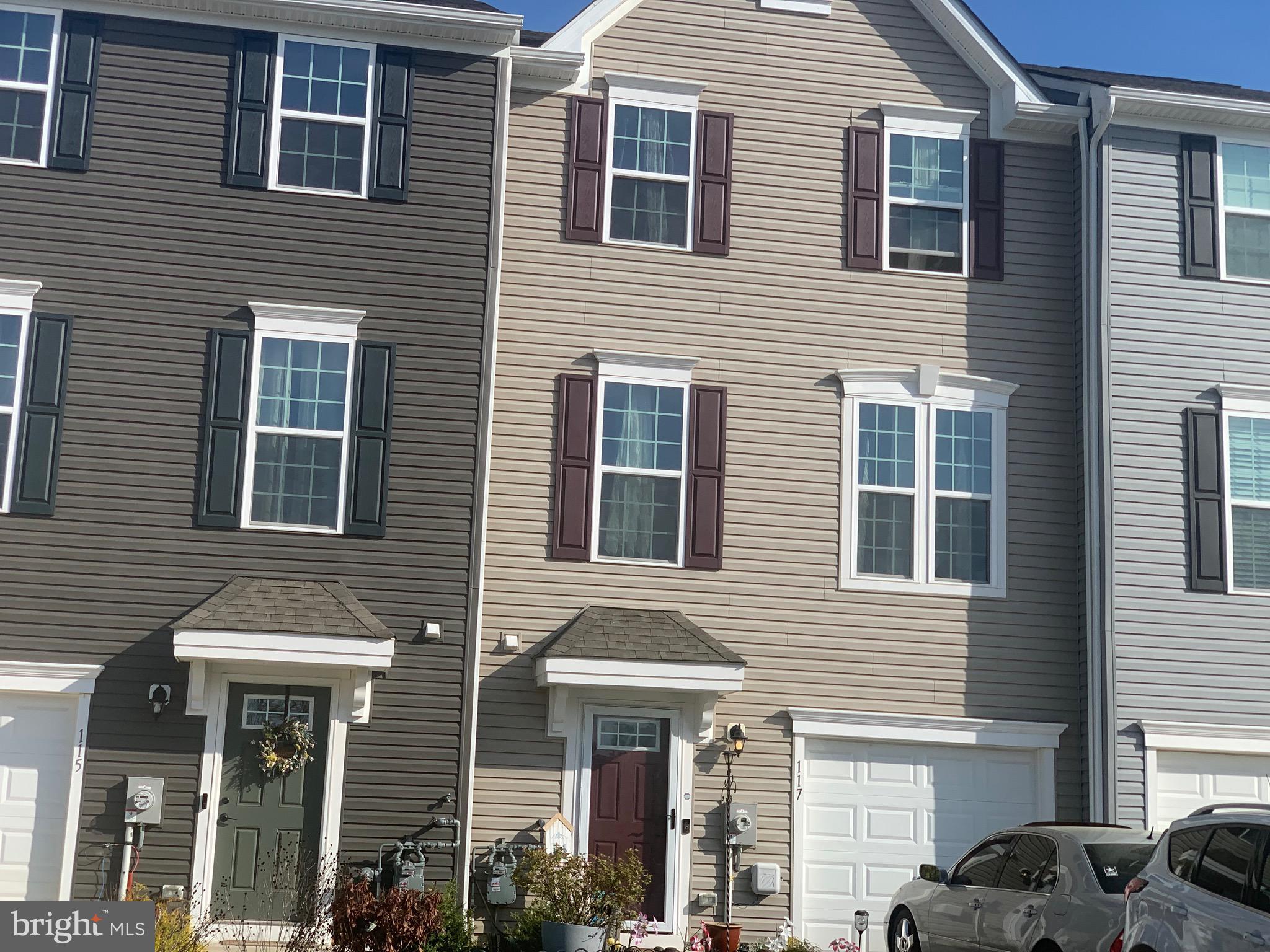 117 PLAZA DR