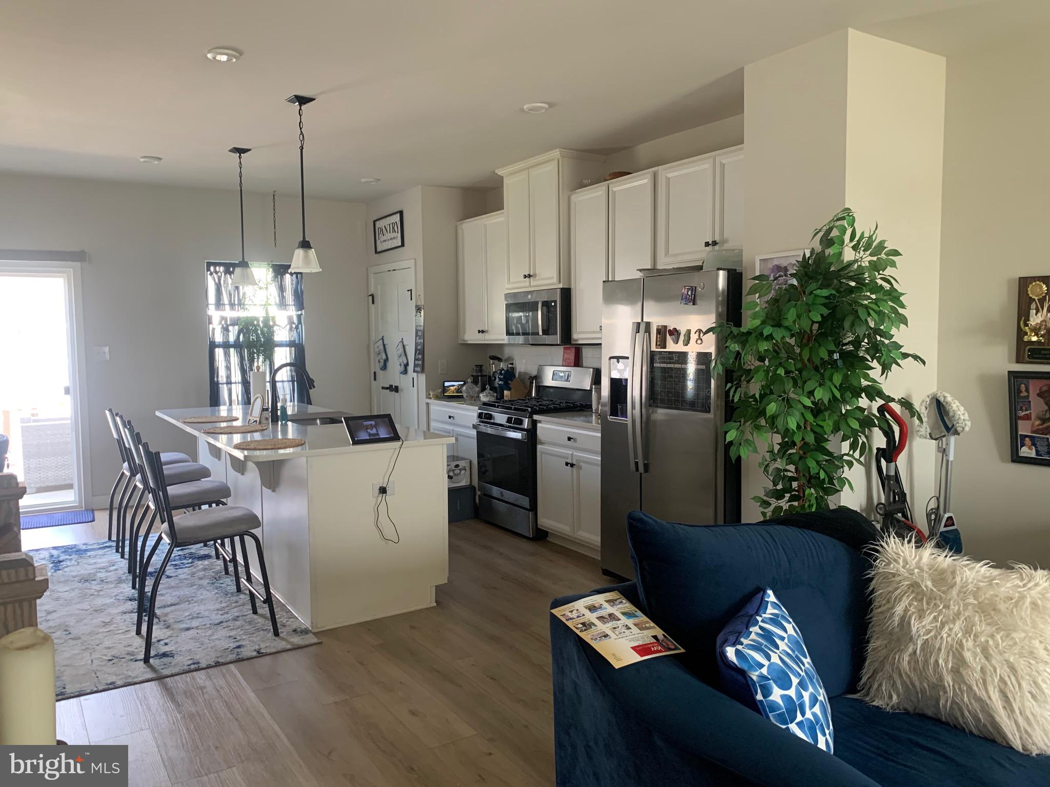 117 PLAZA DR