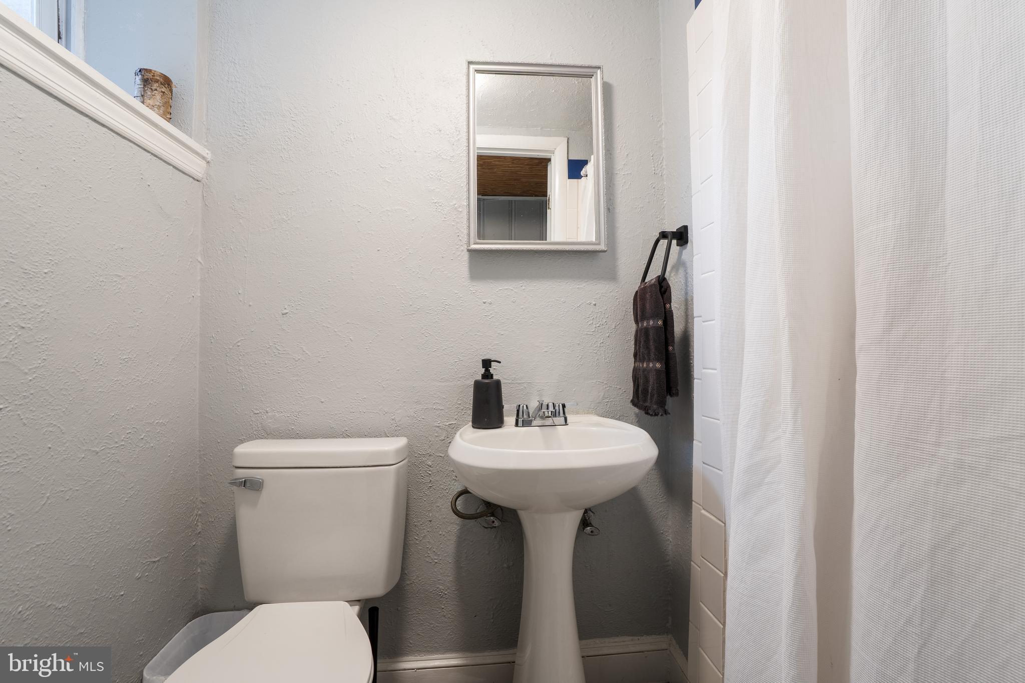 ACADEMY HEIGHTS - Residential Lease