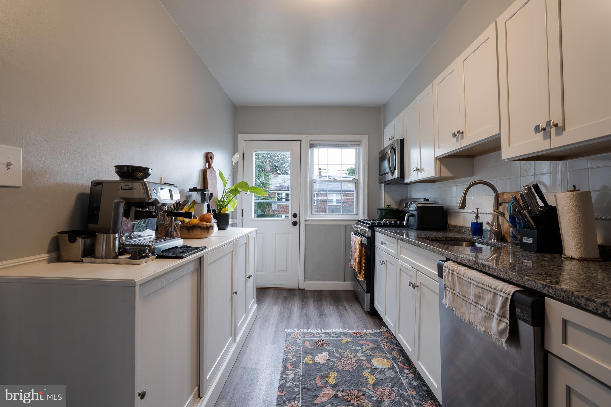 ACADEMY HEIGHTS - Residential Lease